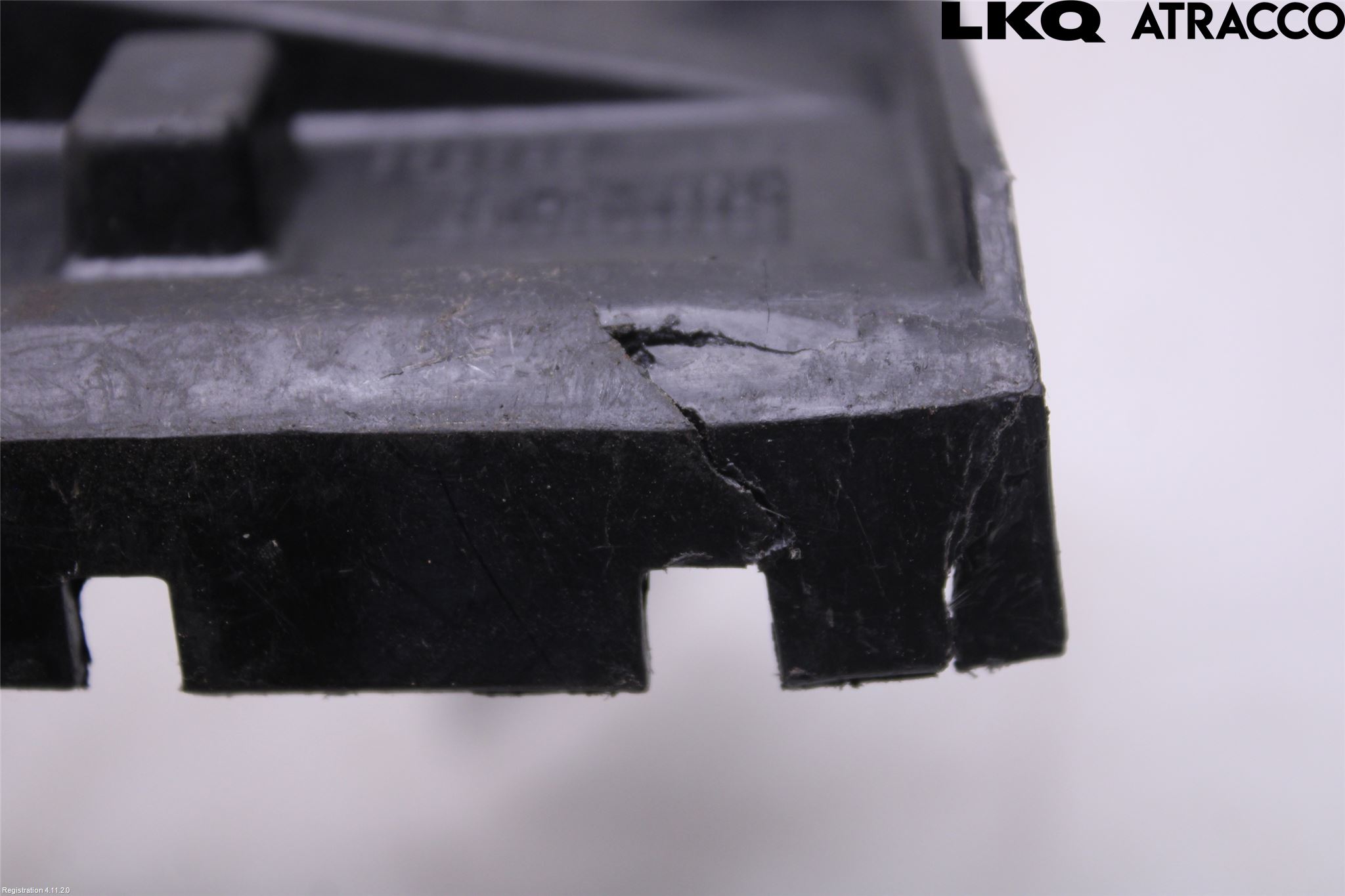 Volvo S40/V40    96-04 Batterikasse - Feste - Holder