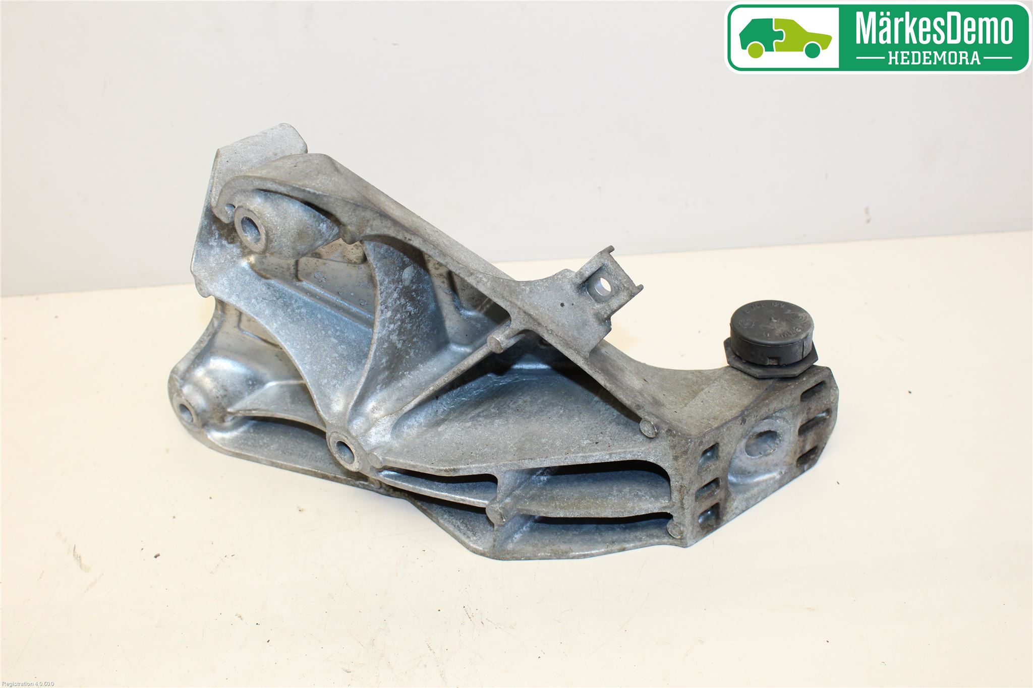 BMW X6 E71/E72   08-14 Motor Feste Stål-Alu