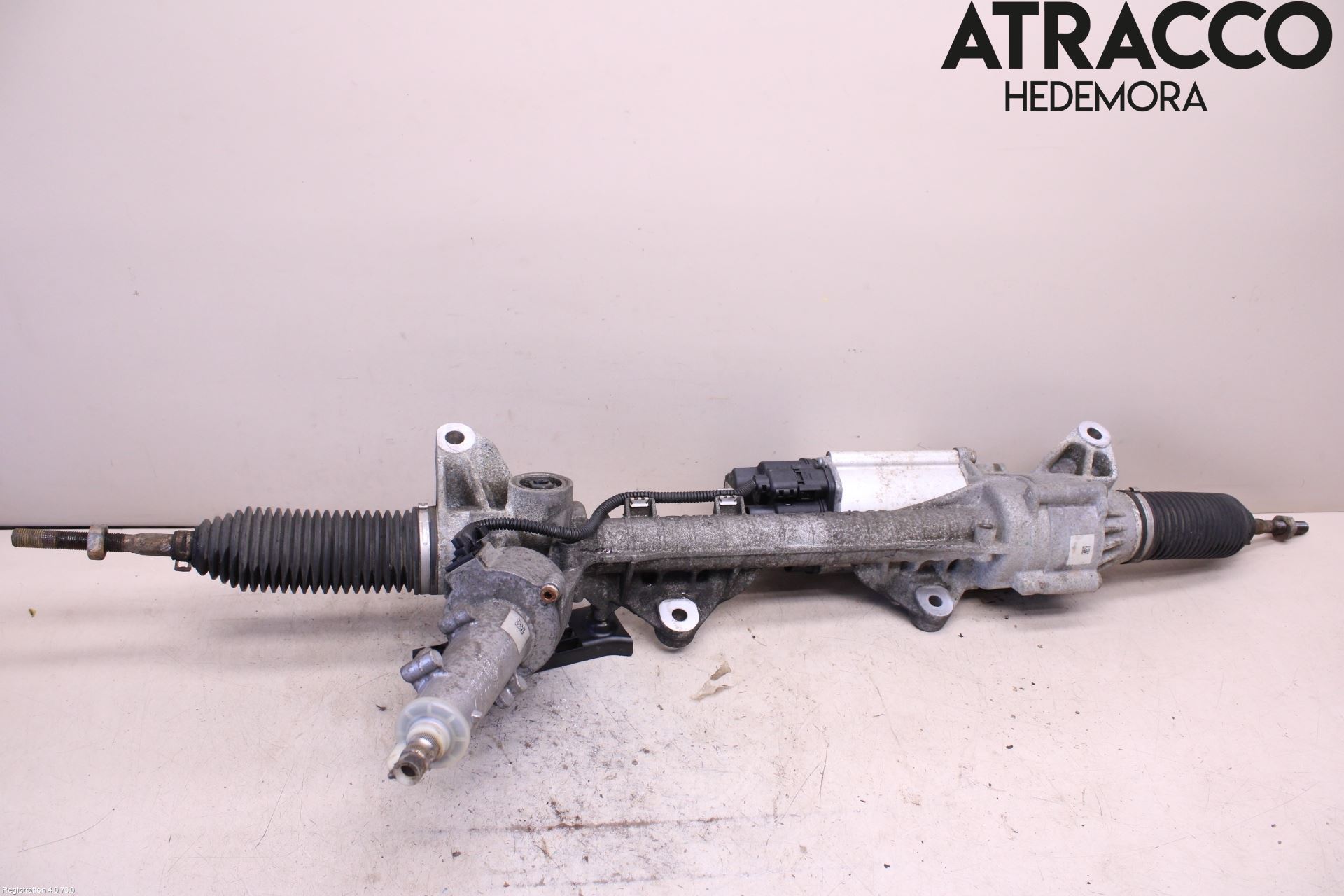 BMW 5 F10/F11/F18 09-17 Servo Snekke - Tannstang