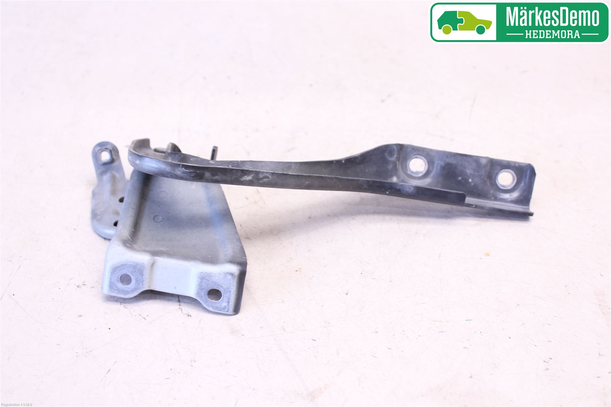 Suzuki SWIFT 17-24 Panser Hengsel - Hengsler