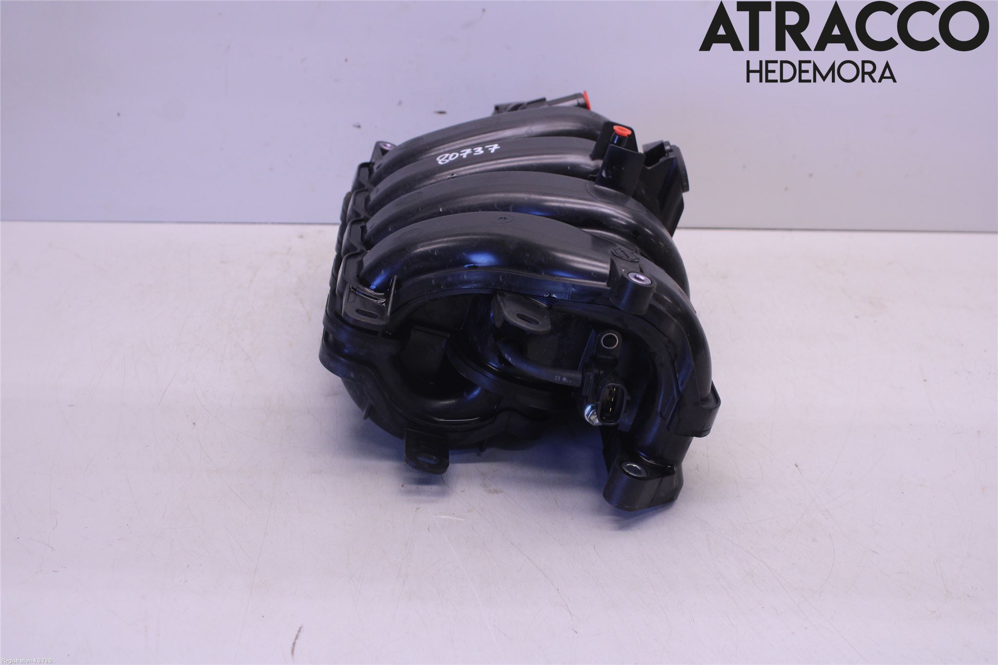 Toyota YARIS XP130 15-20 Innsugningsmanifold