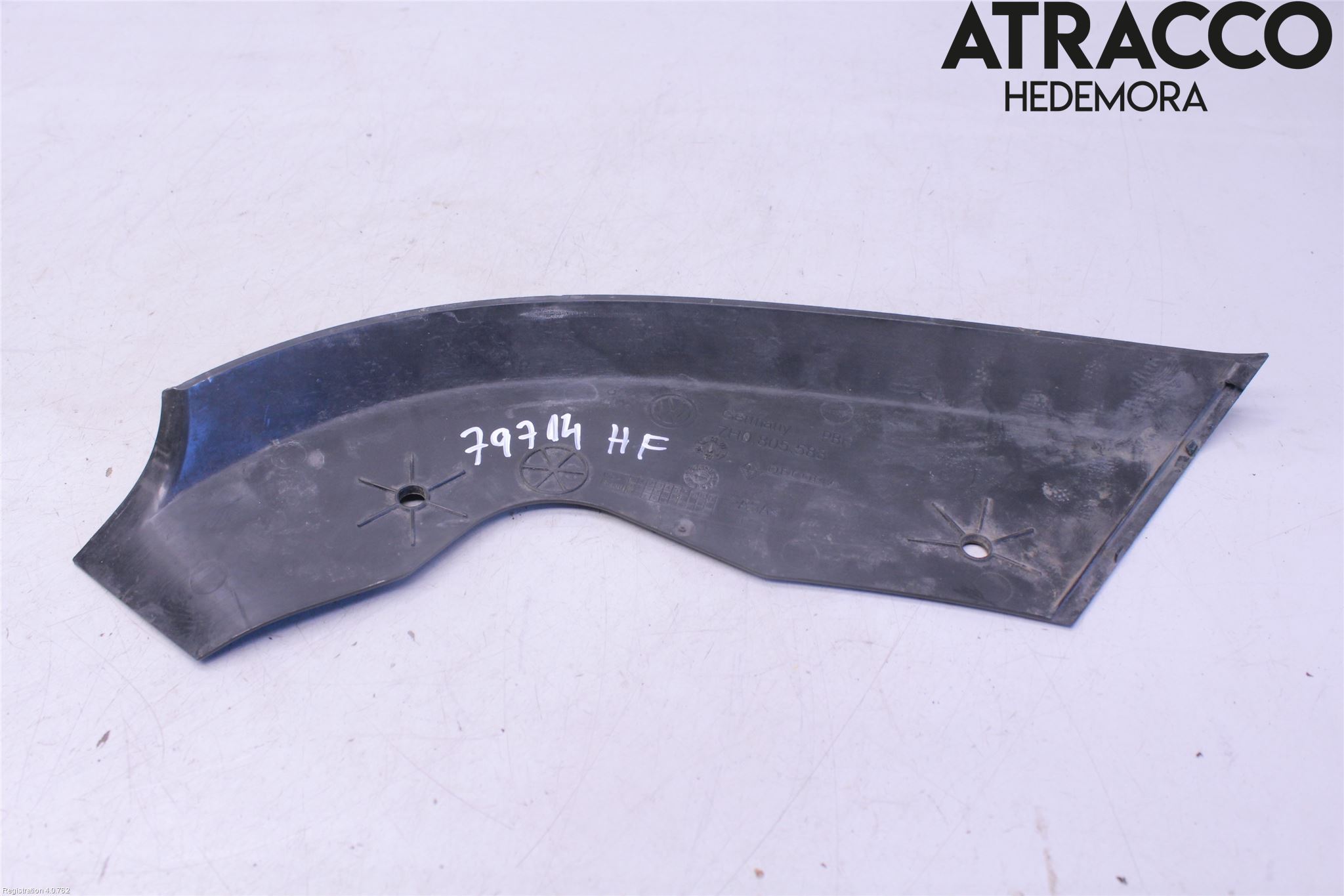 Volkswagen VW TRANSP/CARAVELLE (T5) 04-15 Frontlykt Ramme H Lyktering