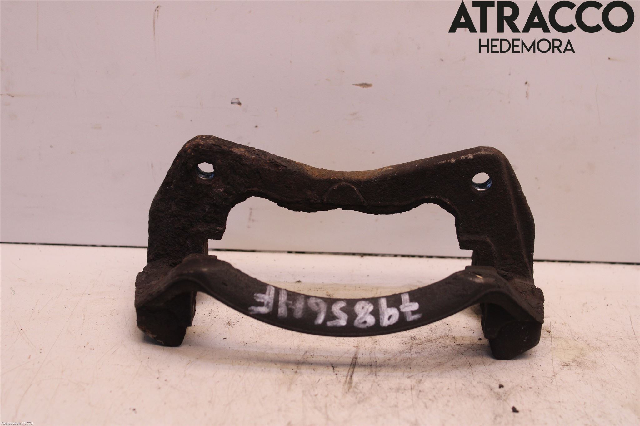 Mitsubishi COLT   04-08 Bremsecaliper Feste Holder