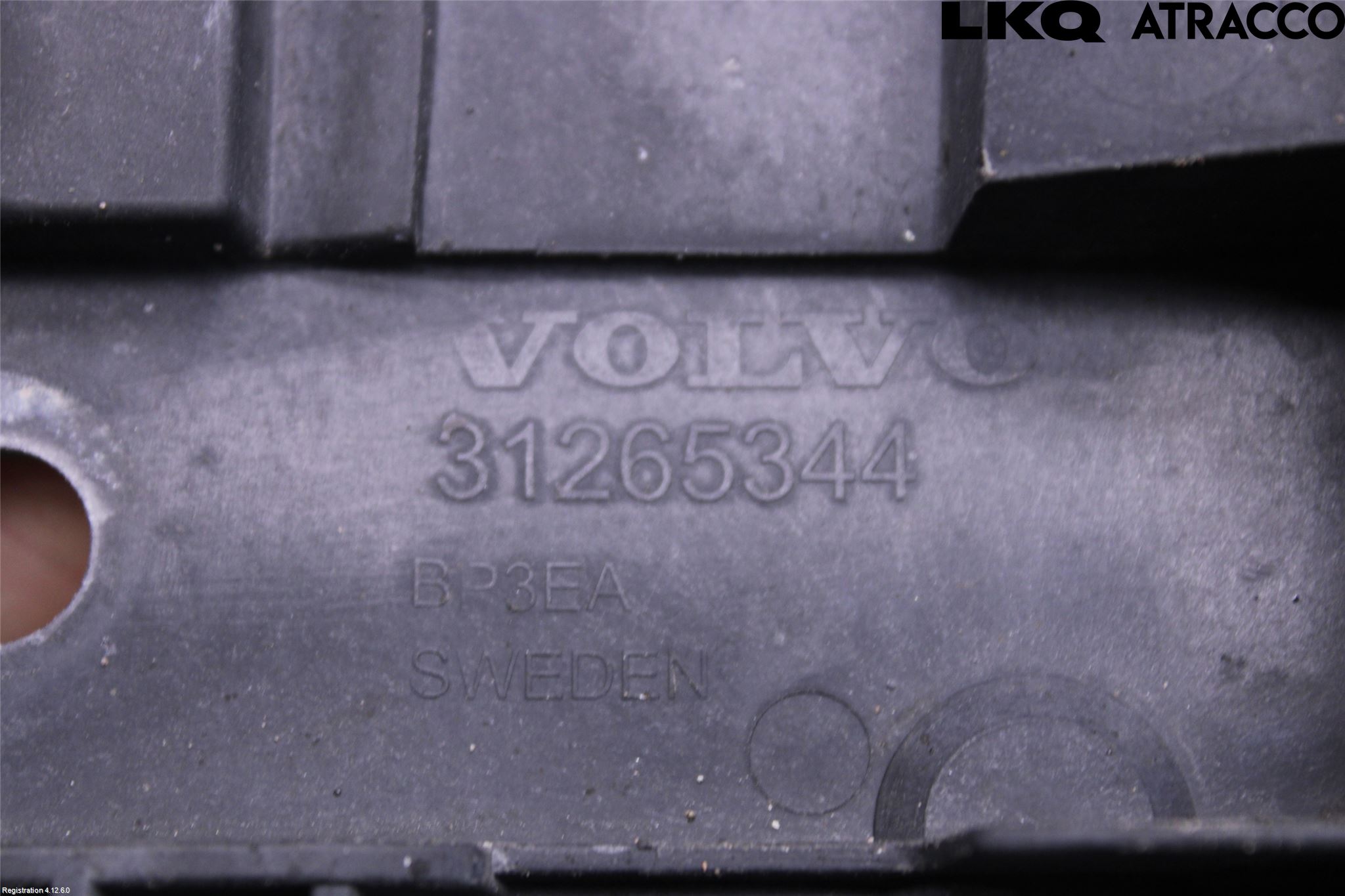 Volvo V70 08-13 Støtfangerfeste Foran Venstre