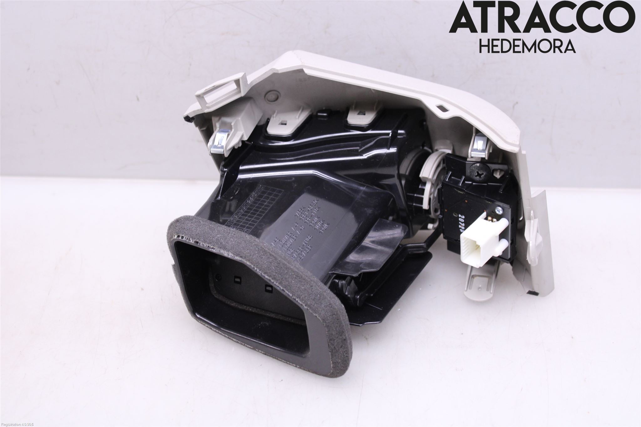 Nissan LEAF 11-17 Dashbord Kanal - Dyse