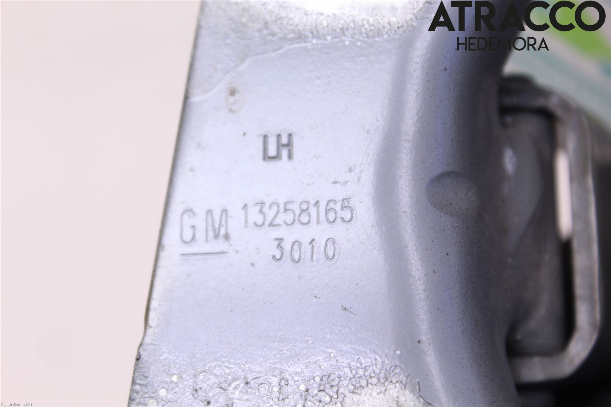 Opel ASTRA J 10-15 Bakluke Hengsel Venstre