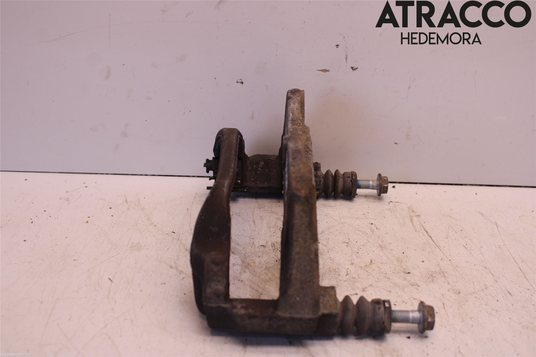 Toyota AVENSIS 16-18 Bremsecaliper Feste Holder