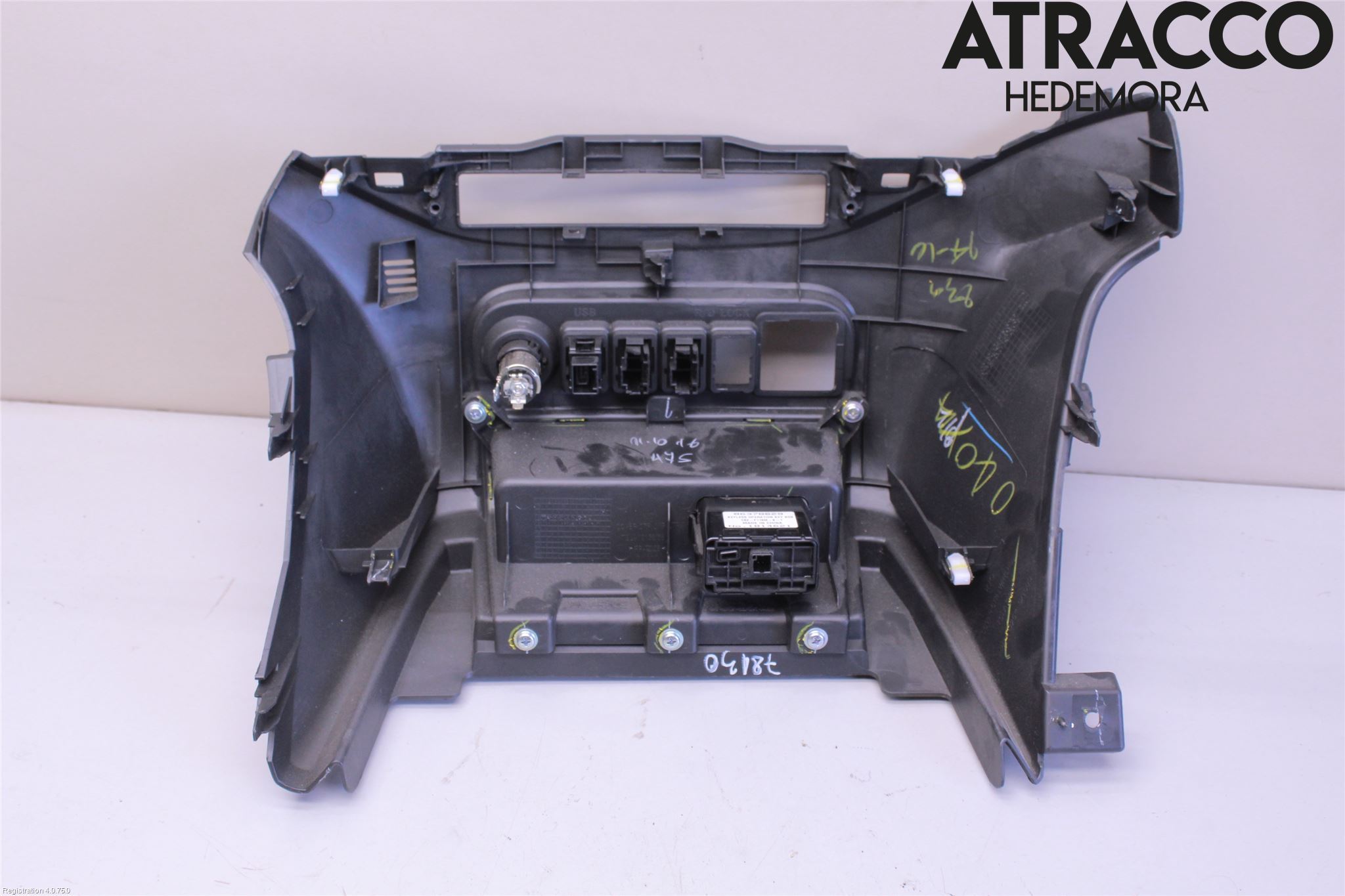 Fiat FULLBACK 16-19 Instrumentkonsoll Midt