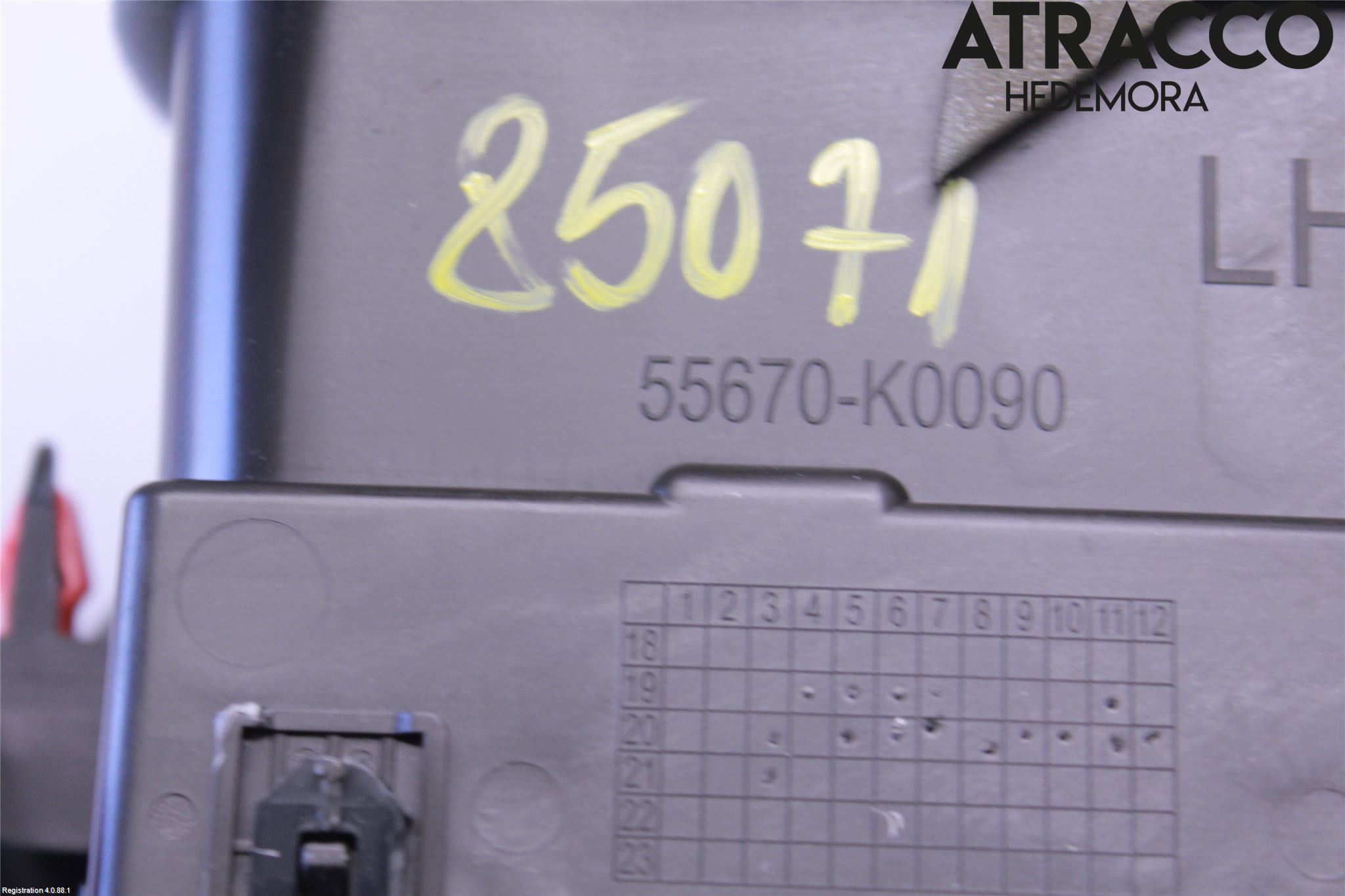 Toyota YARIS XP21 20- Dashbord Kanal - Dyse
