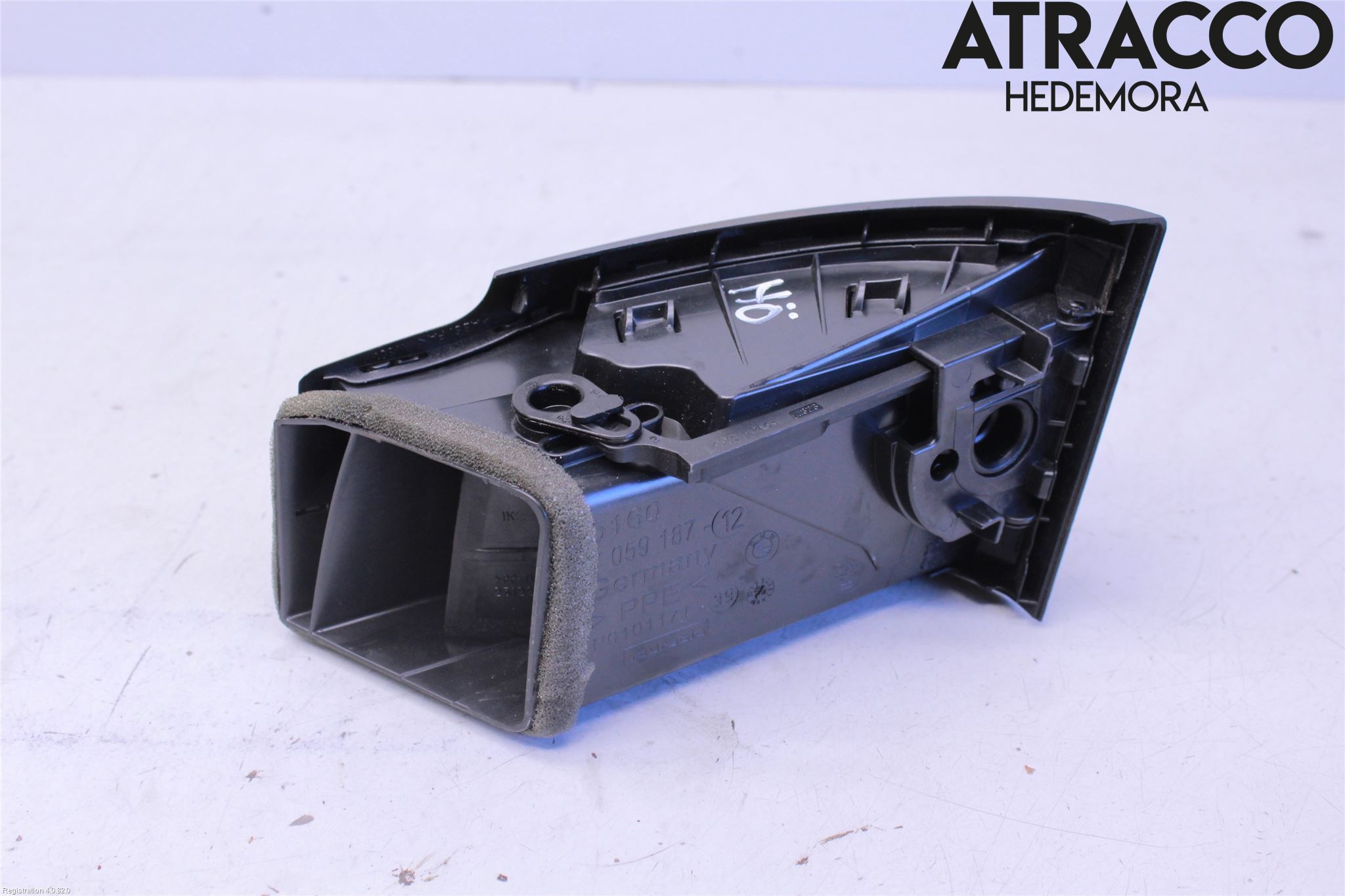 BMW 1 E87/81 5D/3D 03-11 Dashbord Kanal - Dyse
