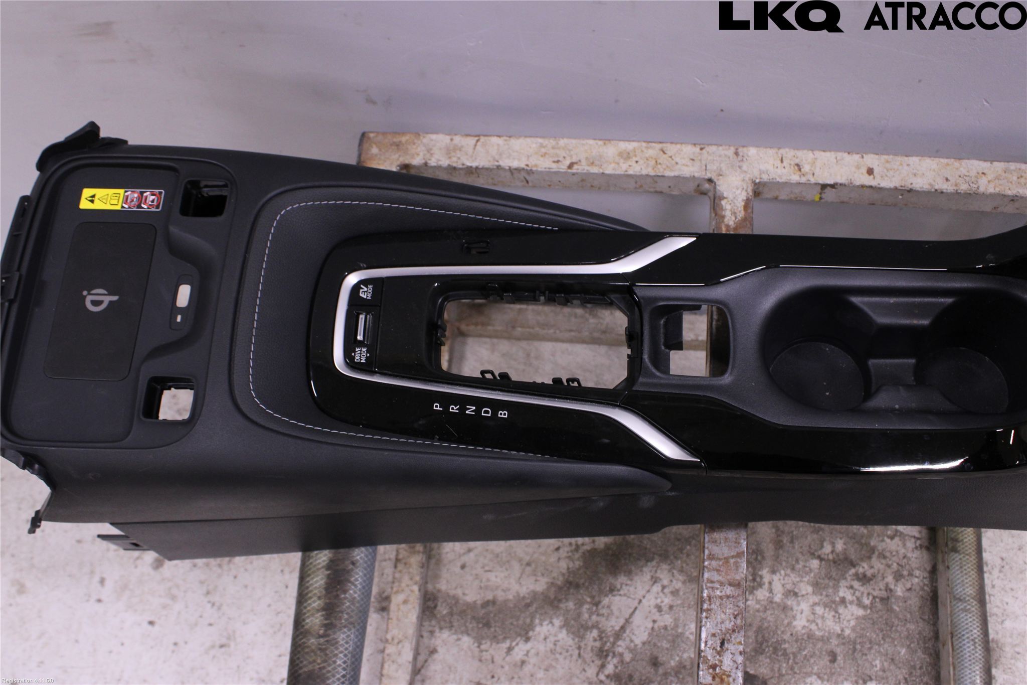 Toyota COROLLA 19- Innr Konsoll-Lomme