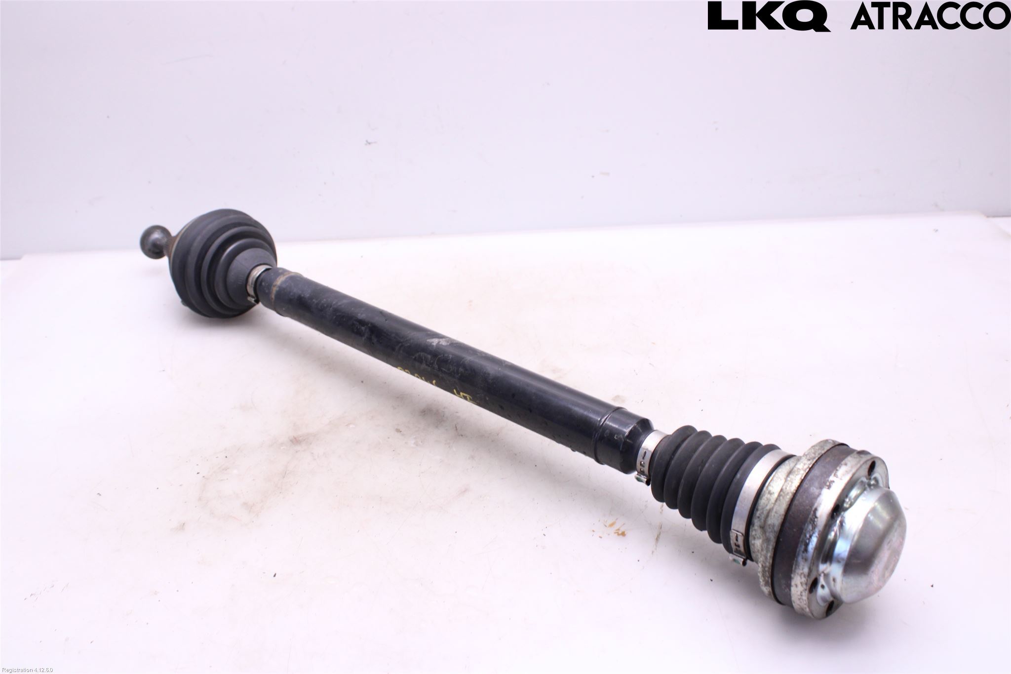 Volkswagen VW PASSAT 11-14 Drivaksel Foran Kompl Høyre