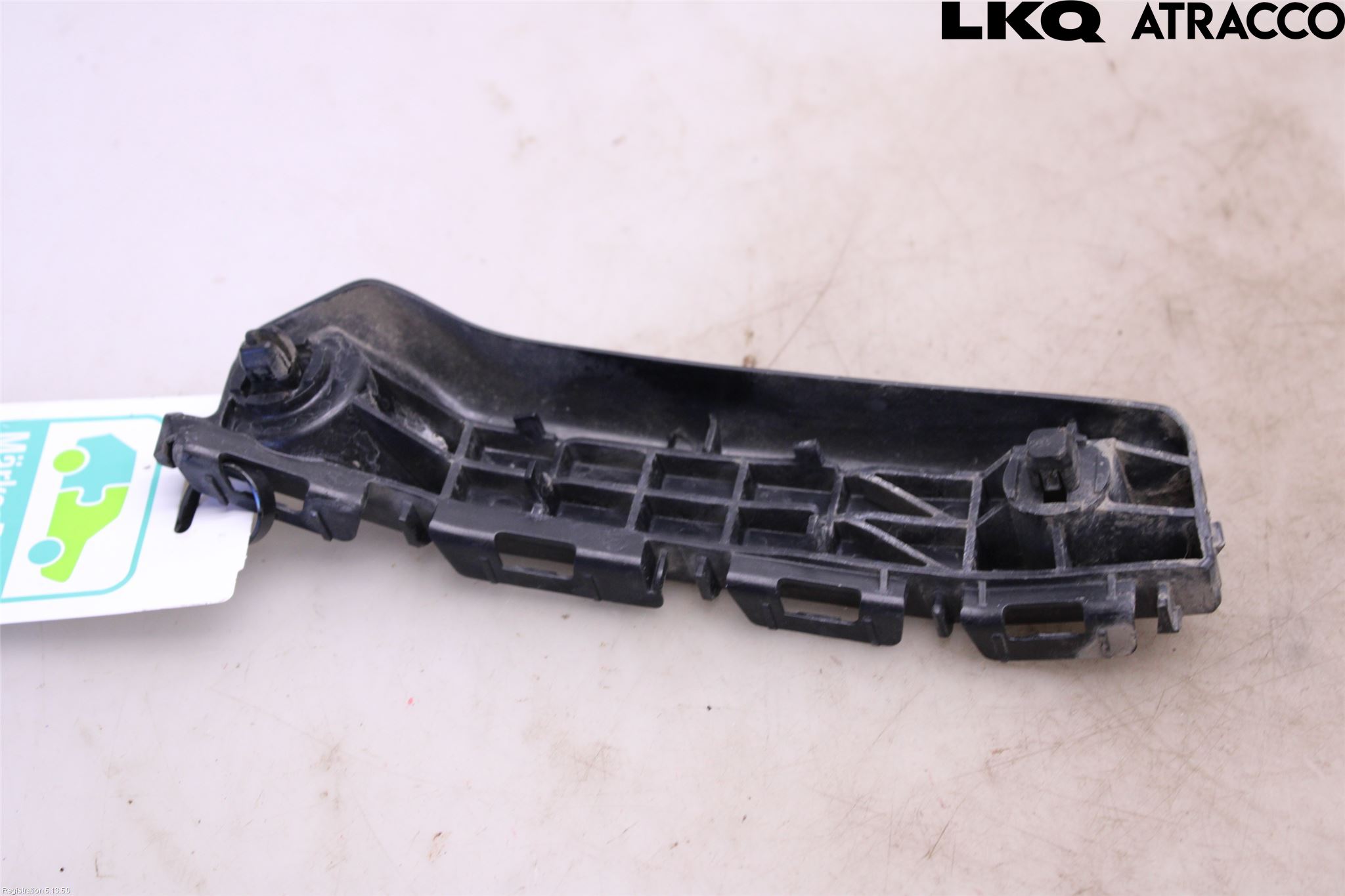 Toyota YARIS XP130 15-20 Støtfangerfeste Foran Venstre