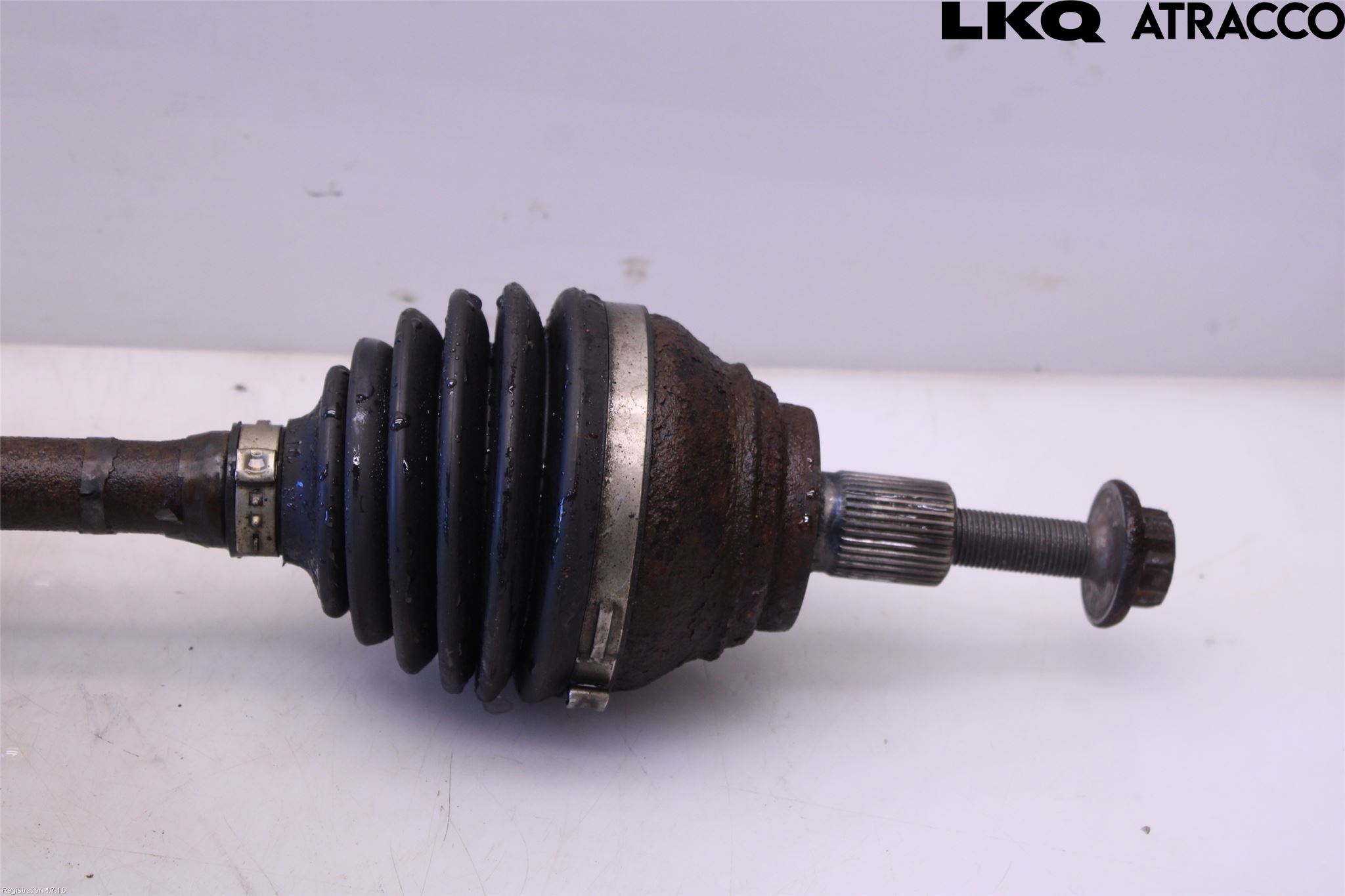 Volkswagen VW TOURAN 16- Drivaksel Foran Kompl Høyre
