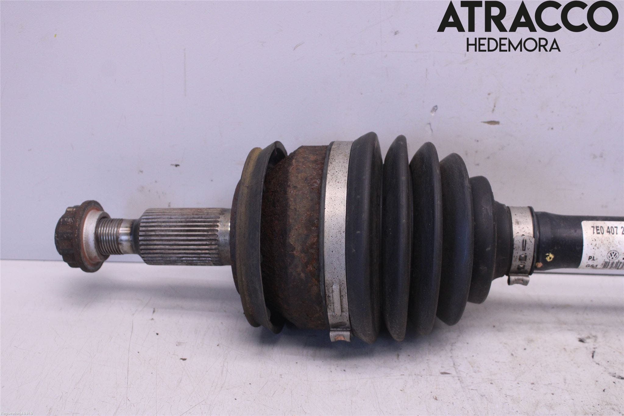 Volkswagen VW TRANSP/CARAVELLE (T5) 04-15 Drivaksel Foran Kompl Venstre