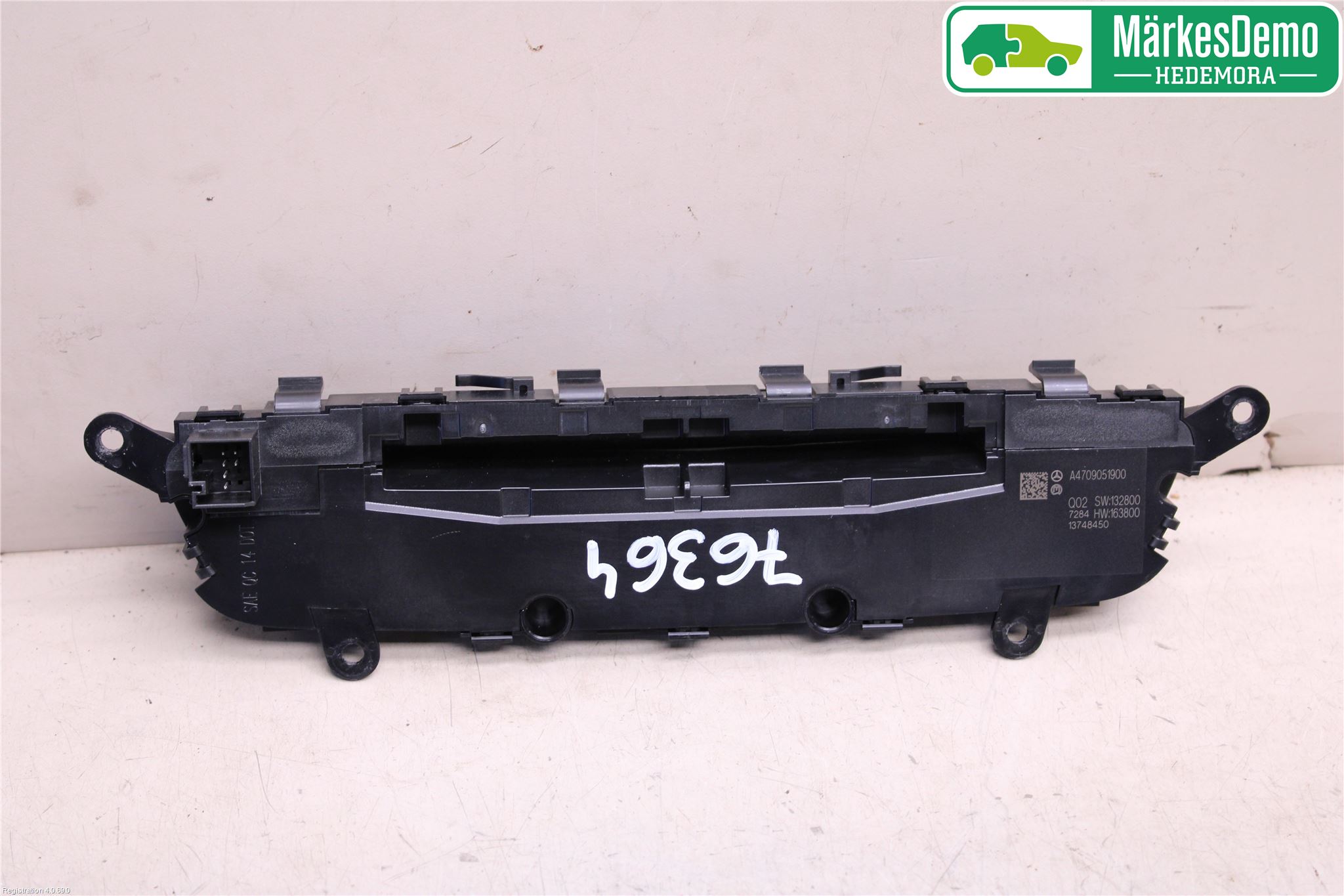 Mercedes-Benz MB X-KLASS (BR 470) 18-20 Stereo Radio Med Cd