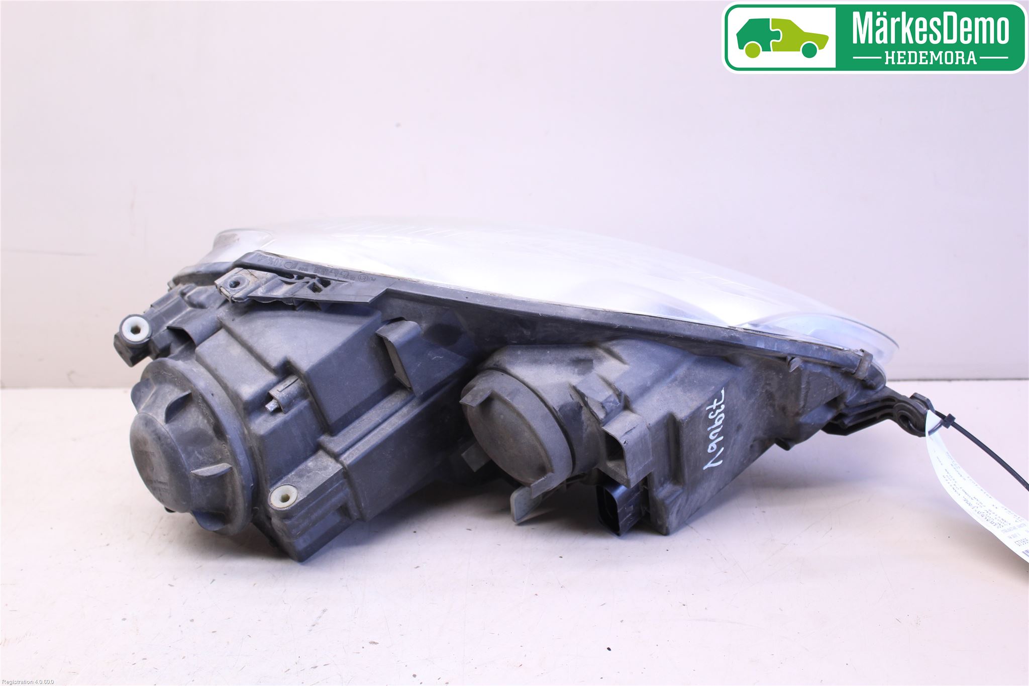 Volkswagen VW GOLF V 04-09 Frontlykt Venstre