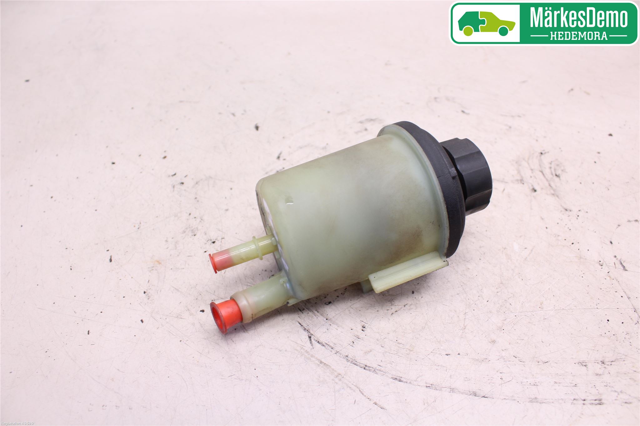 Volvo V60 11-13 Servo Oljebeholder