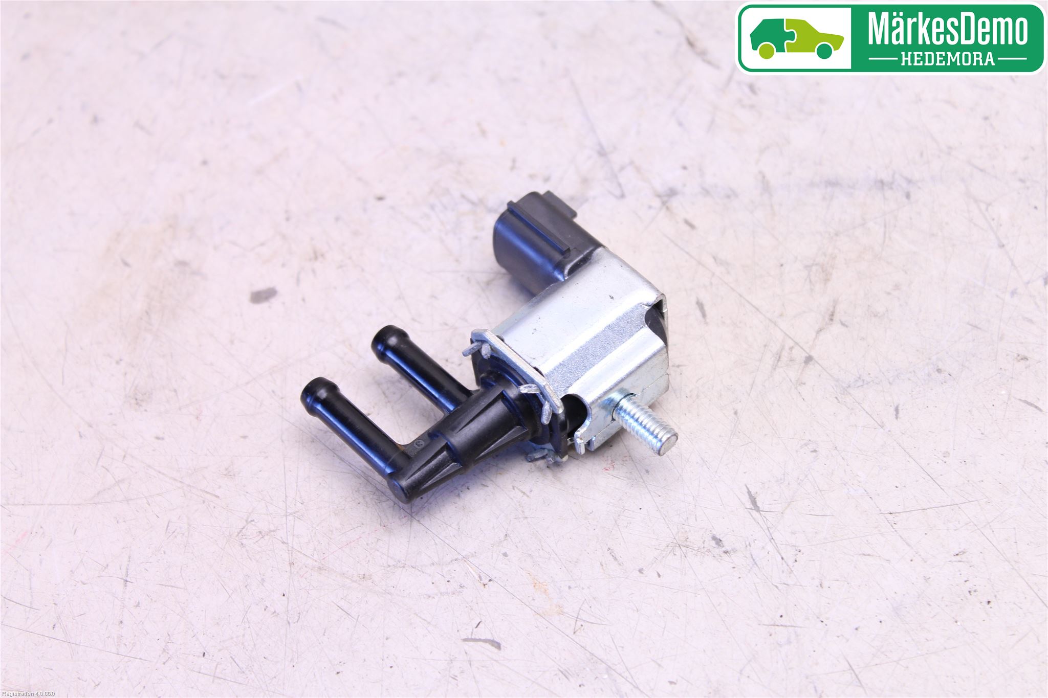 Nissan NOTE E12 14-20 Vacuumventil