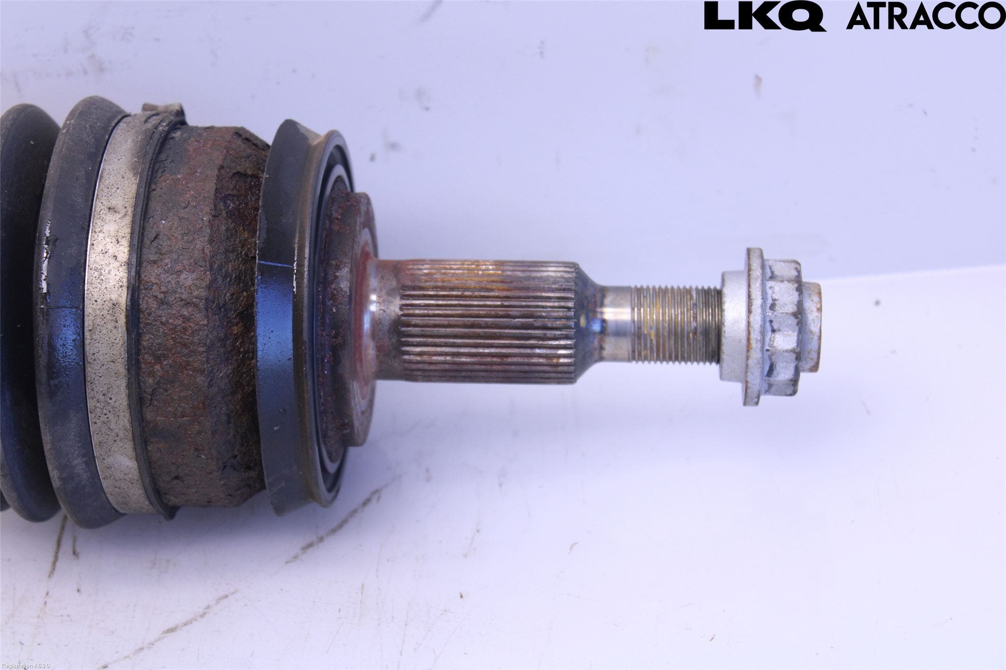 Volkswagen VW TRANSP/CARAVELLE (T5) 04-15 Drivaksel Foran Kompl Venstre