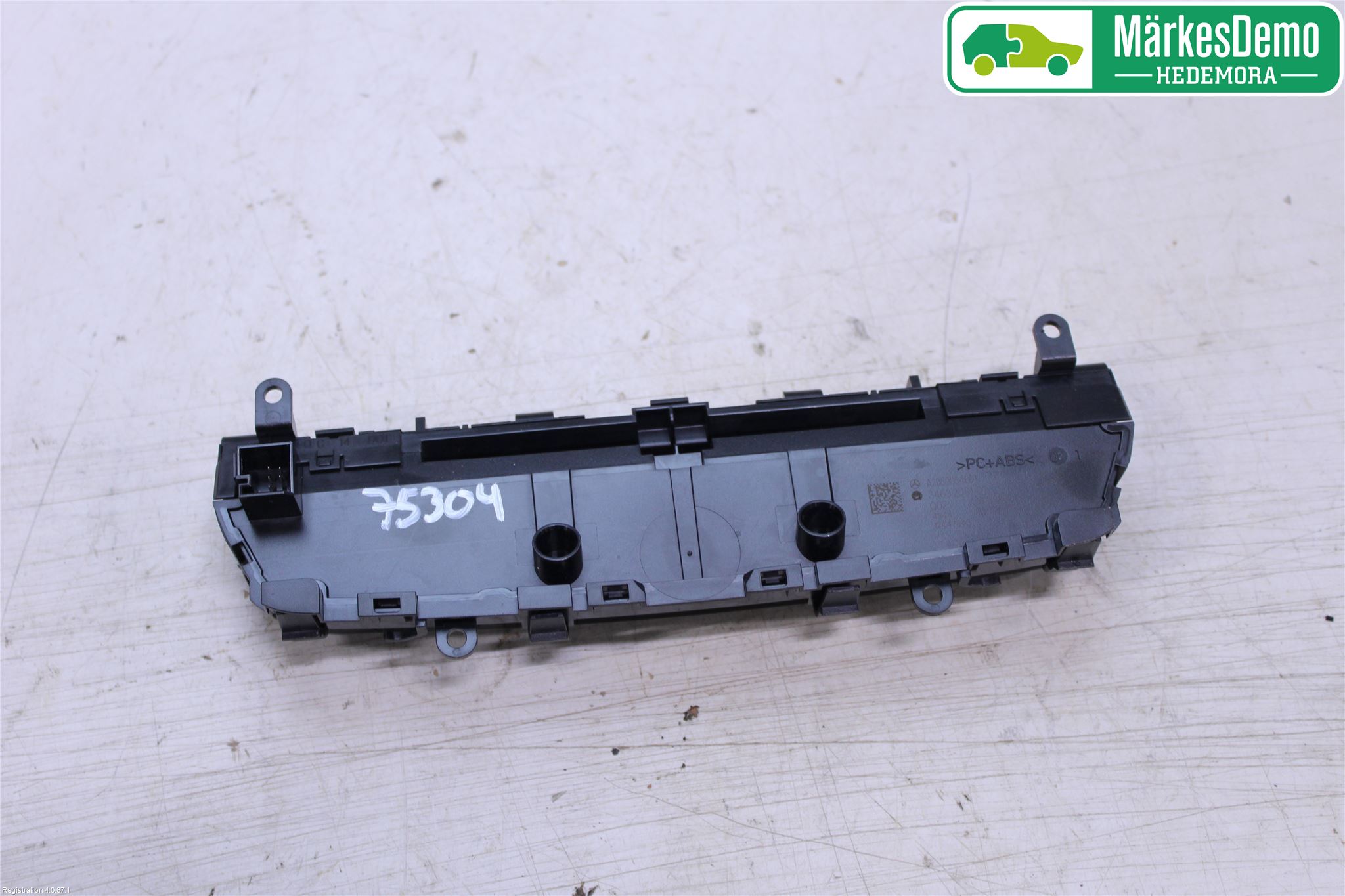 Mercedes-Benz MB C-KLASS (W205) 14-21 Stereo Radio Med Cd