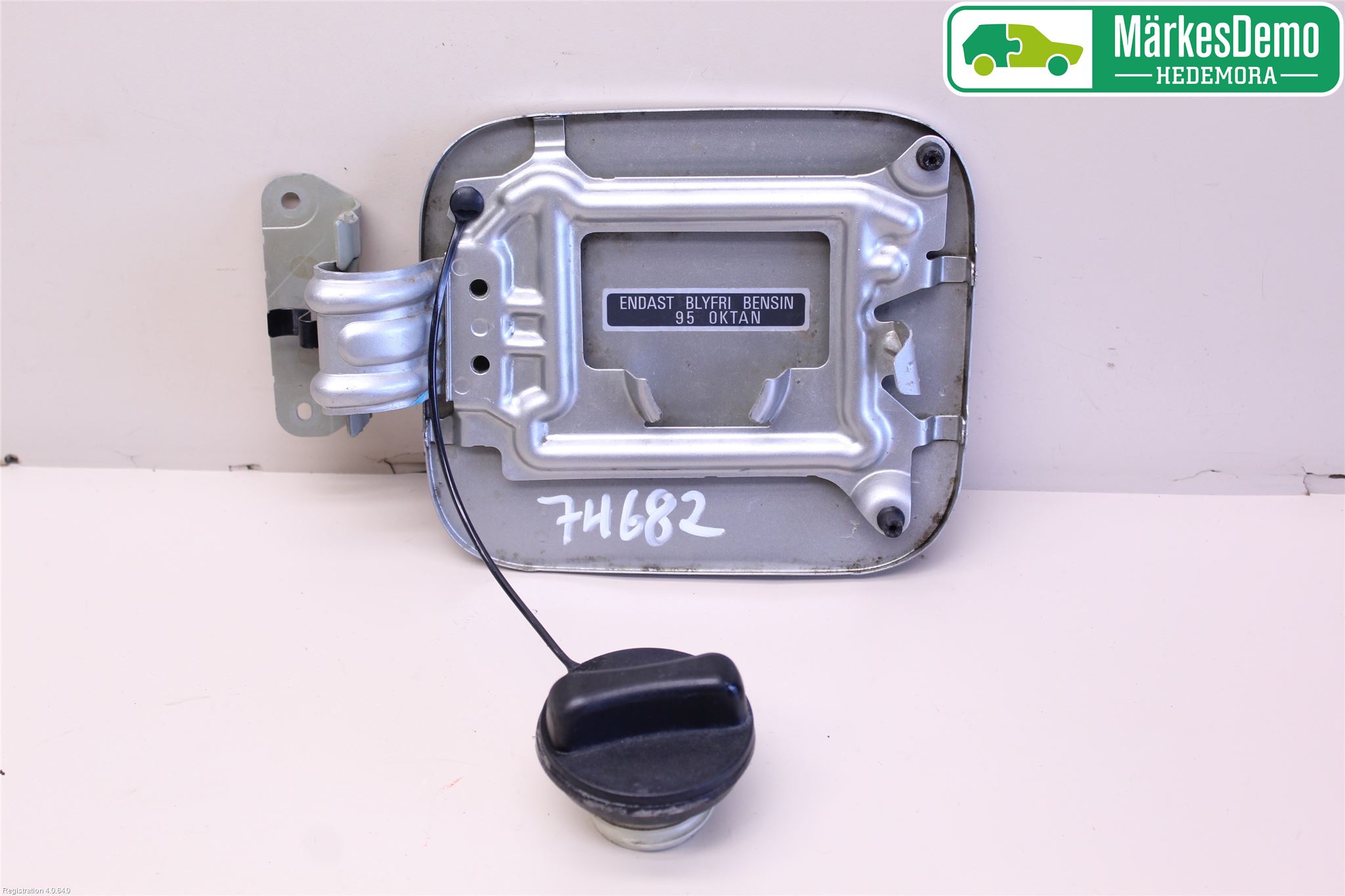 Nissan QASHQAI   07-10 Drivstoff Tankluke
