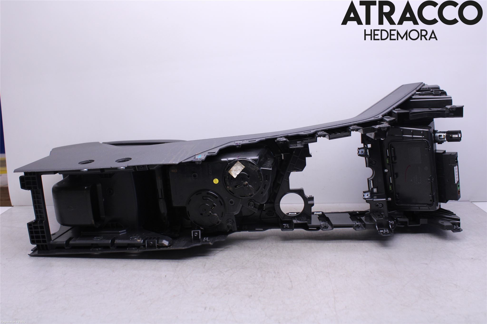 Volkswagen VW TIGUAN ALLSPACE 18- Innr Konsoll-Lomme