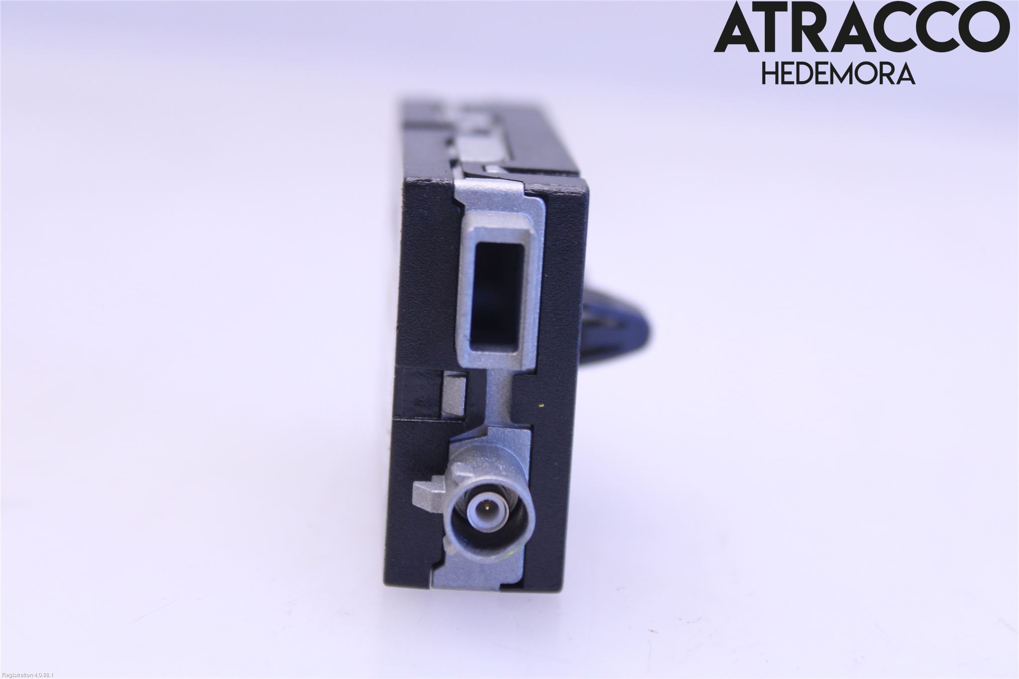 Volvo V40 CROSS COUNTRY 13-19 Stereo Antenneforsterker