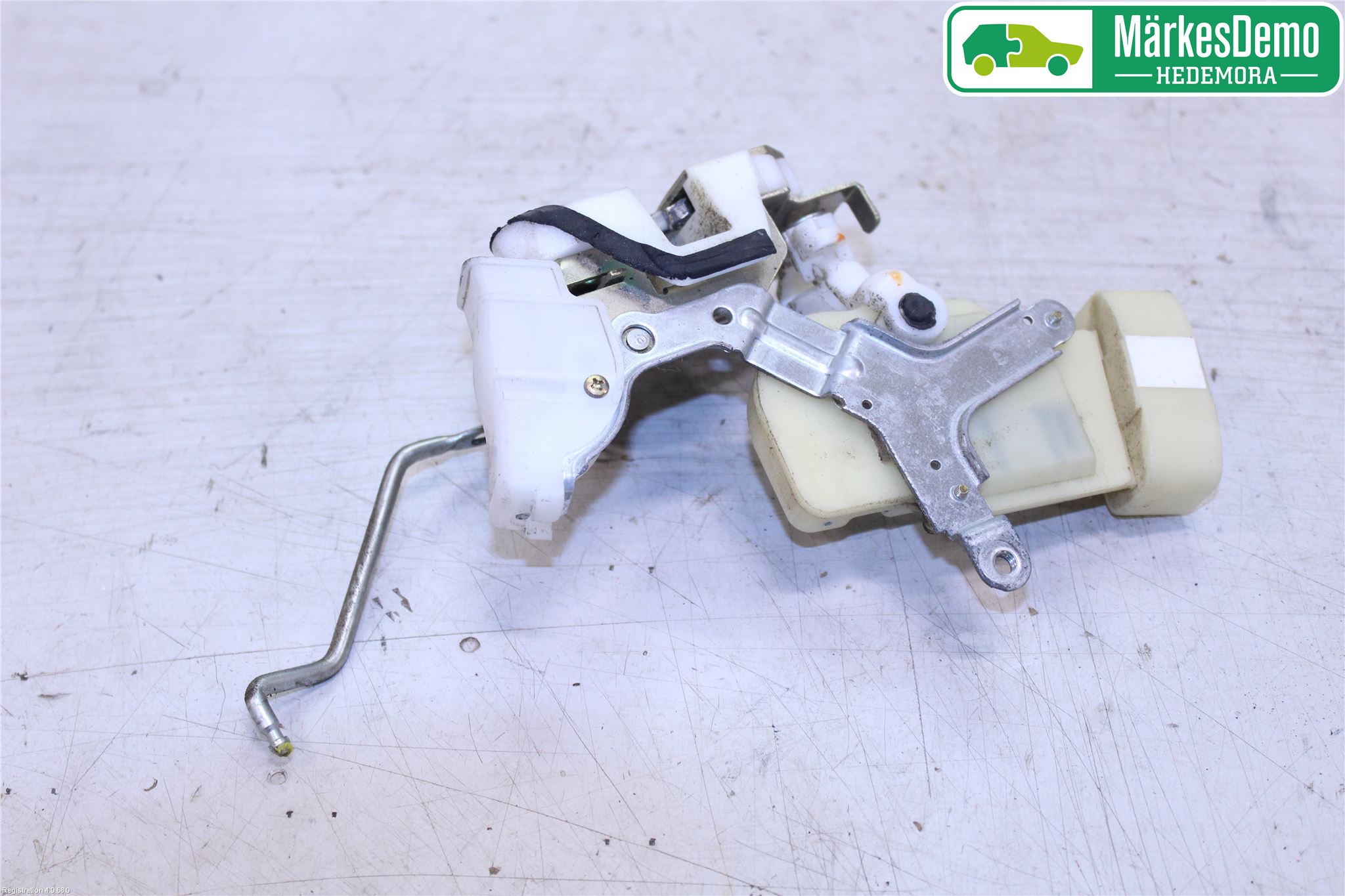 Toyota YARIS P1 99-03 Dørlås - Låsekasse