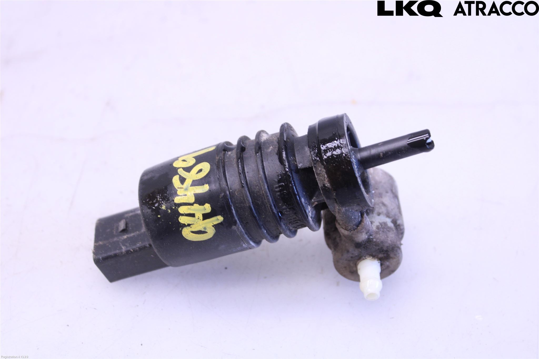 Volkswagen VW CADDY      04-10 Spylerpumpe Frontrute