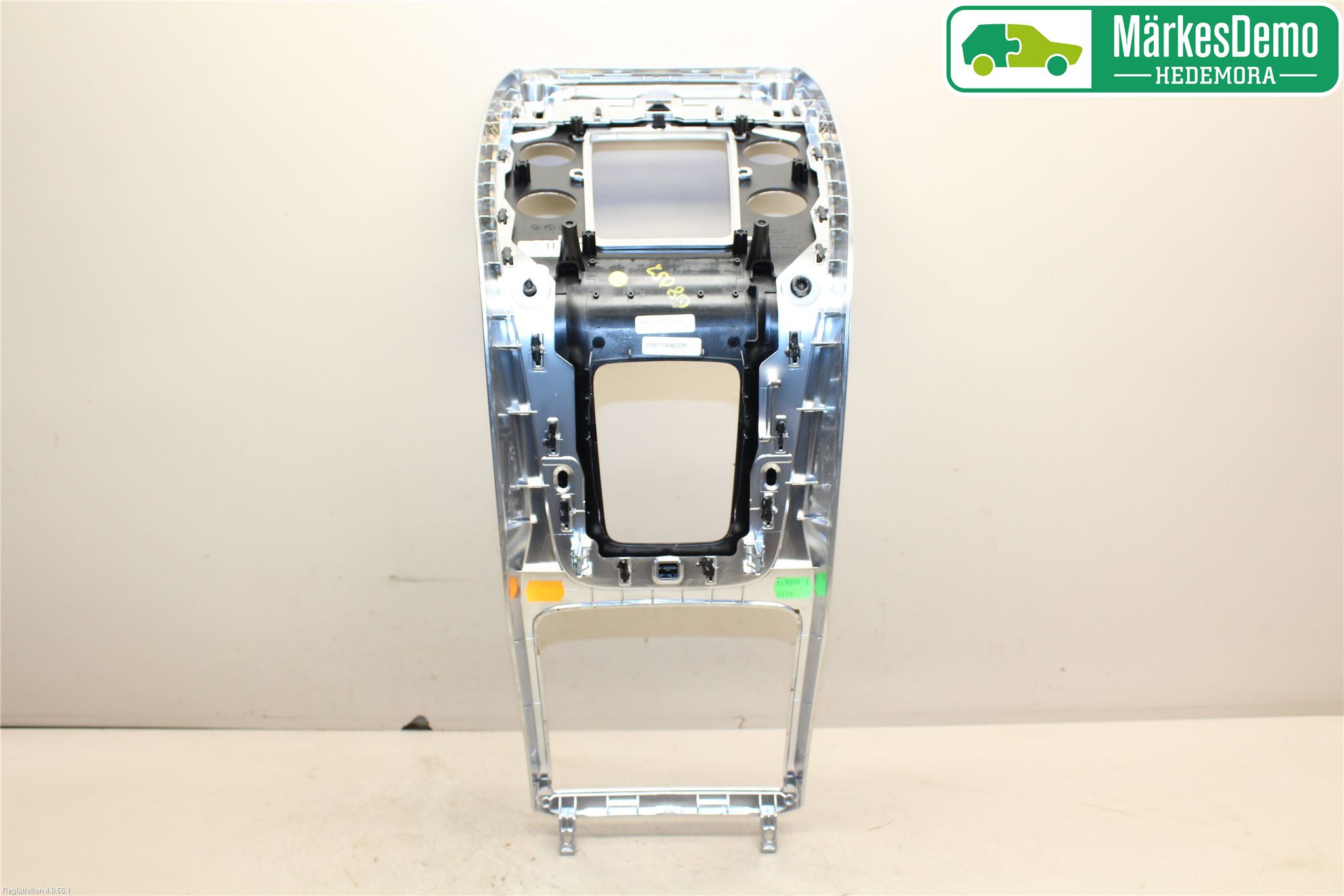 Volvo V70 14-16 Instrumentkonsoll Midt