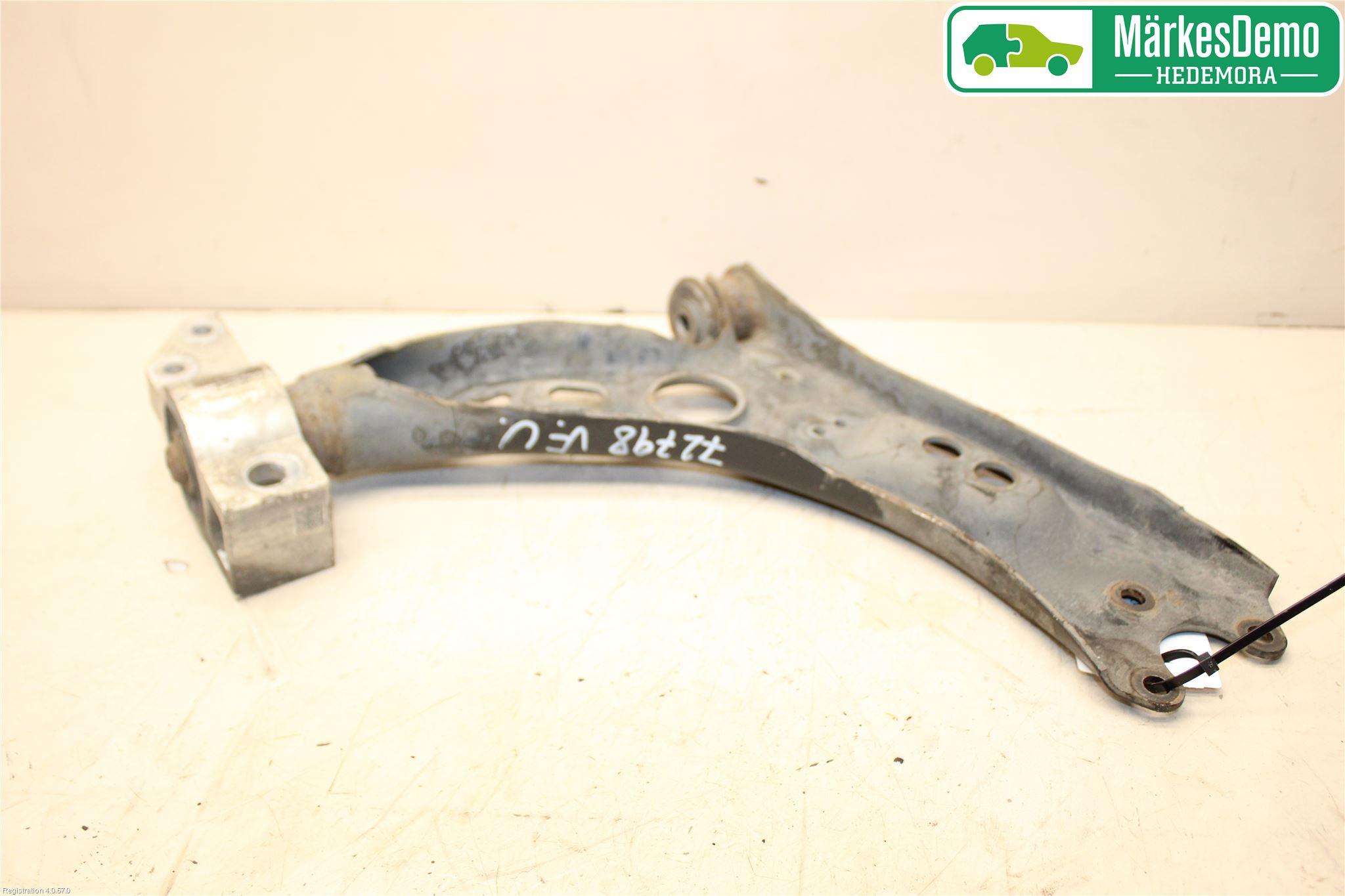 Volkswagen VW GOLF VI 09-13 Bærearm Foran Venstre Nedre