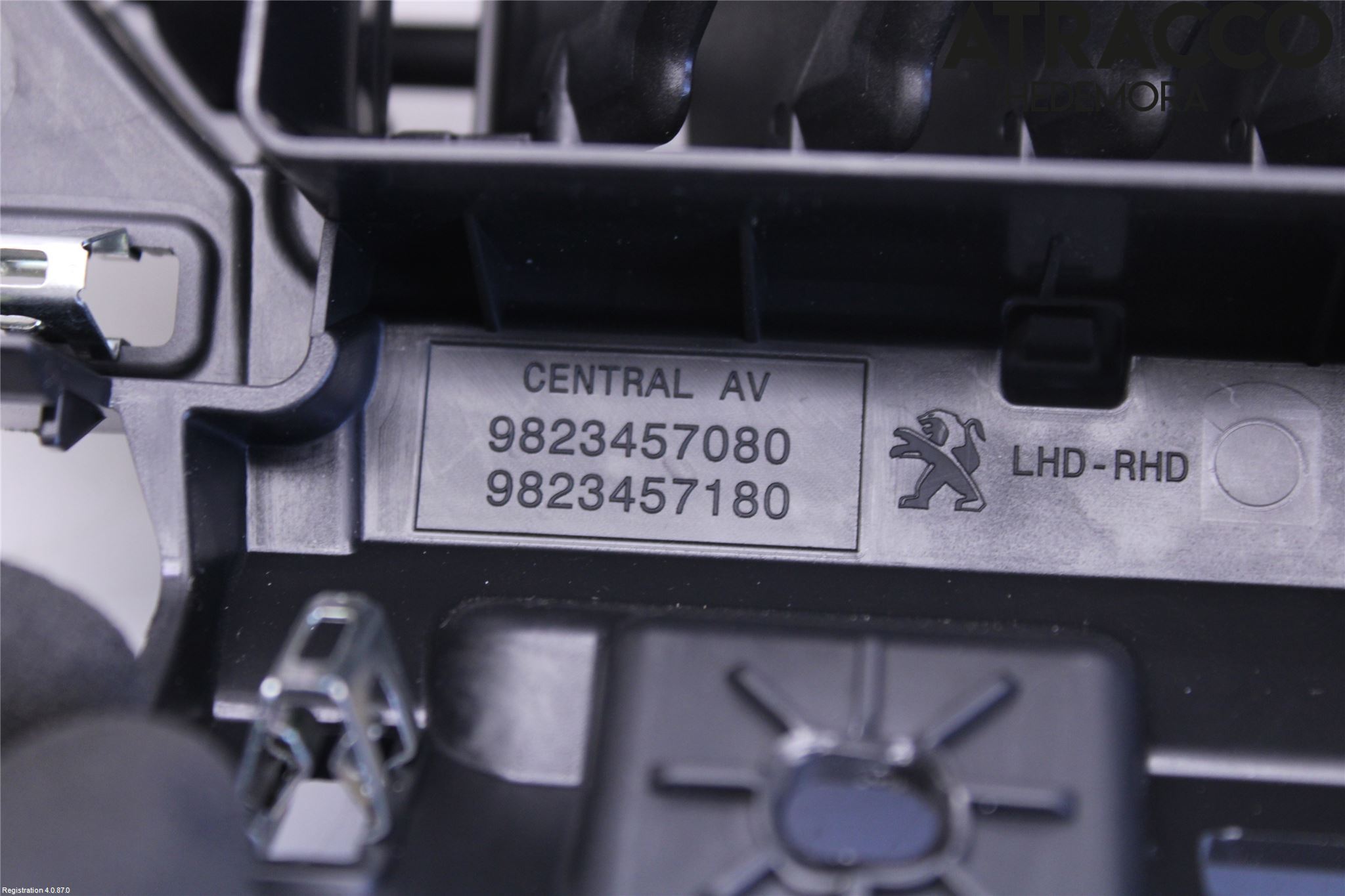 Peugeot 2008/E-2008 20- Dashbord Kanal - Dyse