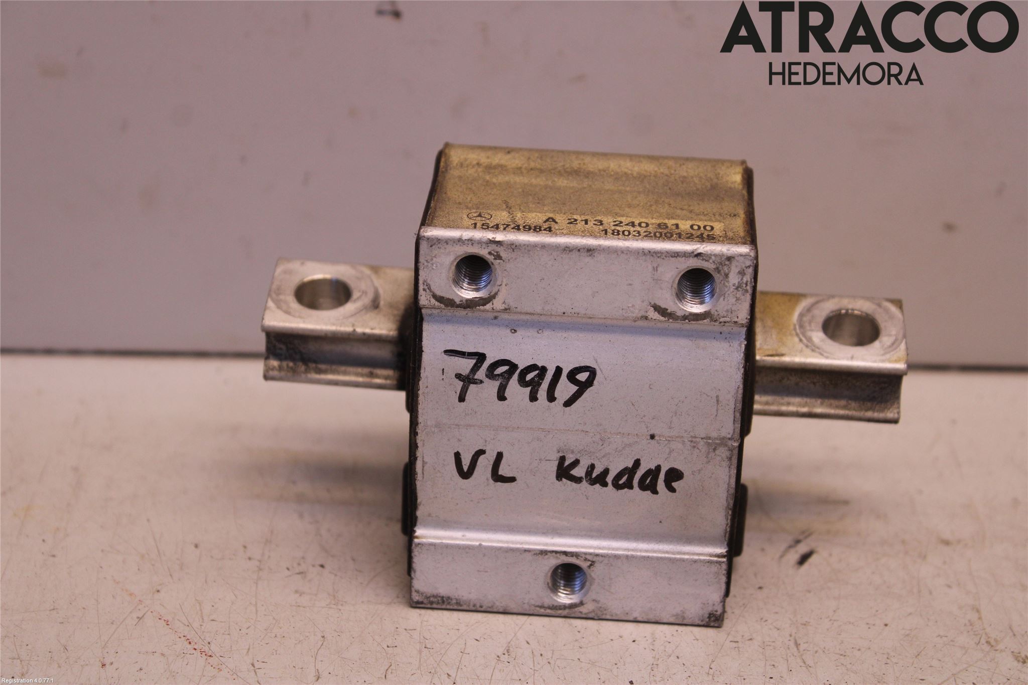 Mercedes-Benz MB C-KLASS (W205) 14-21 Gearkasse Feste Gummi