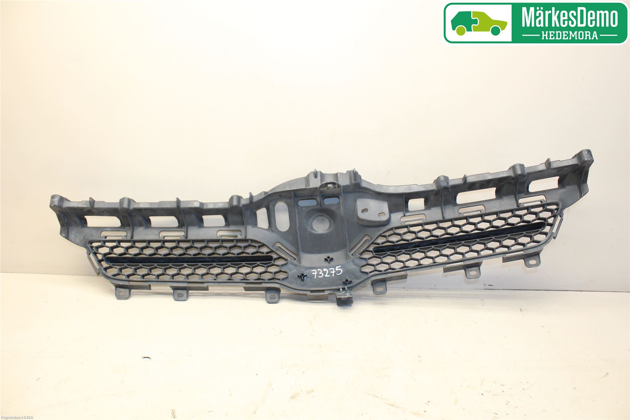 Toyota COROLLA VERSO 04-07 Grill Komplett