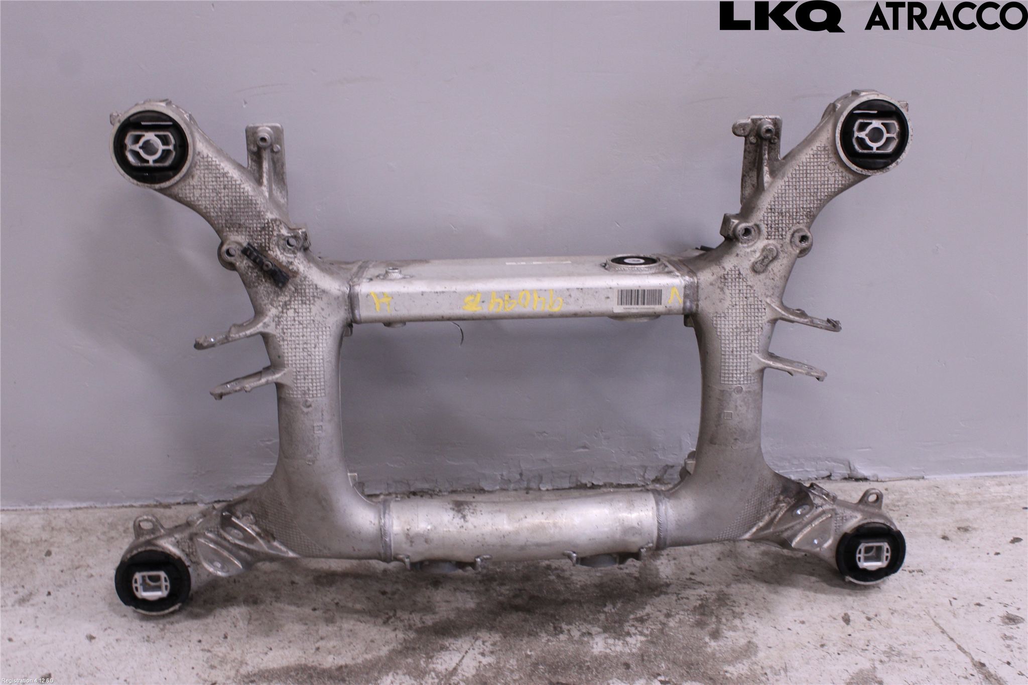 BMW 5 G30/G31/F90 17-23 Bakaksel Feste Travers-Ramme