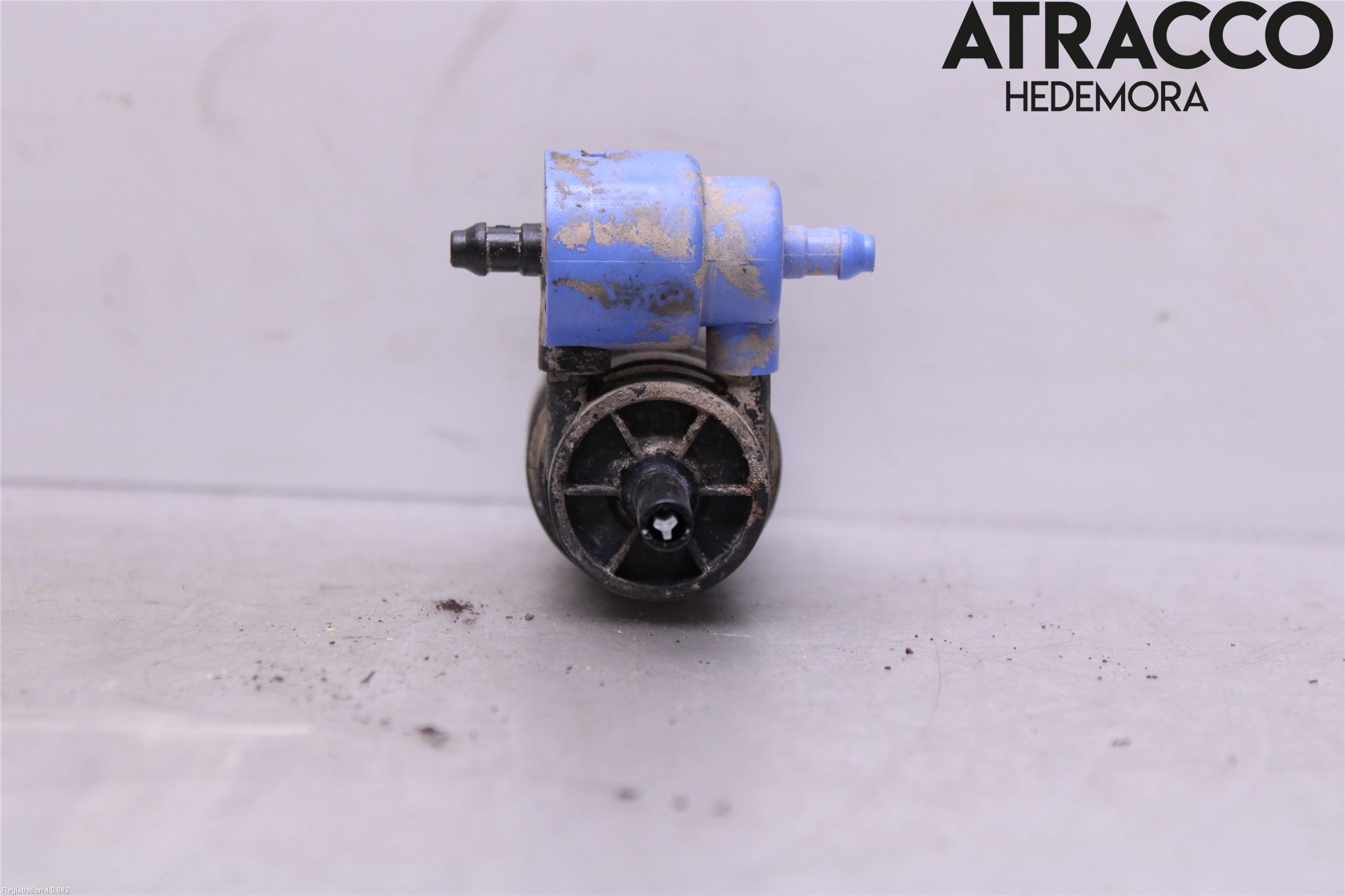 Volkswagen VW CADDY      04-10 Spylerpumpe Frontrute