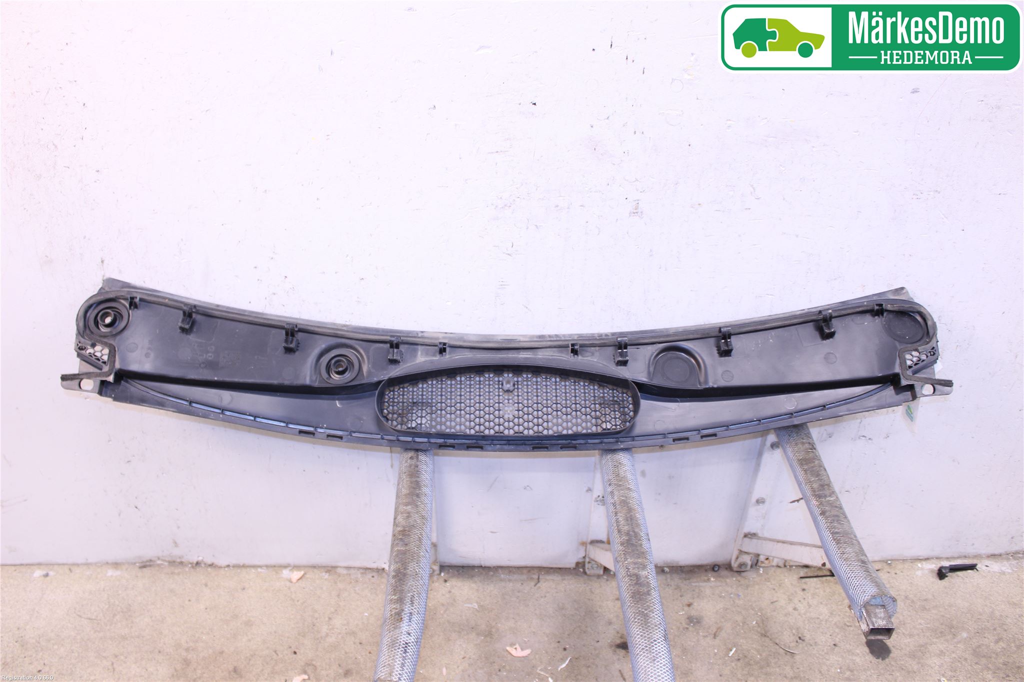 Peugeot PARTNER 16-18 Visker Deksel-Grill-Under Frr