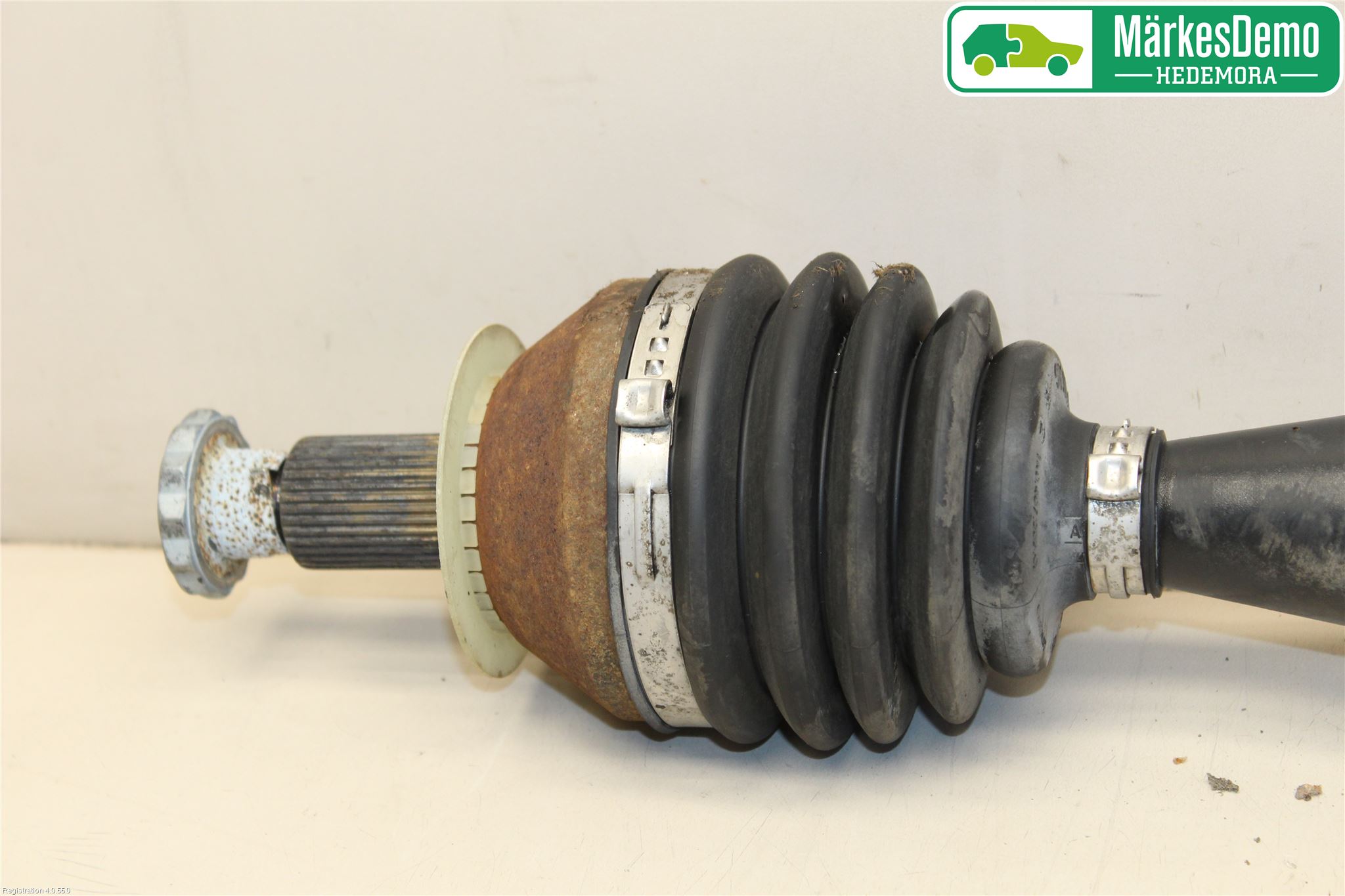 Volkswagen VW POLO 10-17 Drivaksel Foran Kompl Høyre