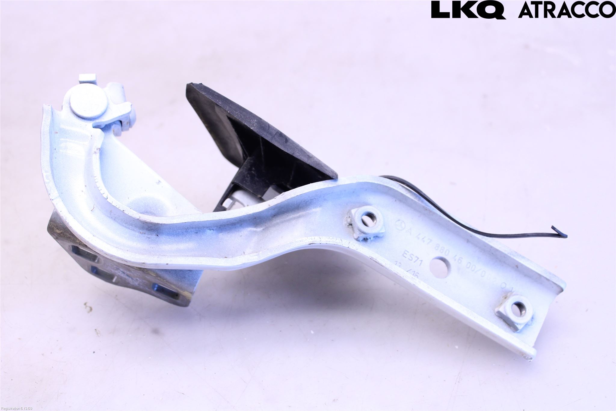 Mercedes-Benz MB VITO/V-KLASS (W640,W447,W448) 14- Panser Hengsel - Hengsler