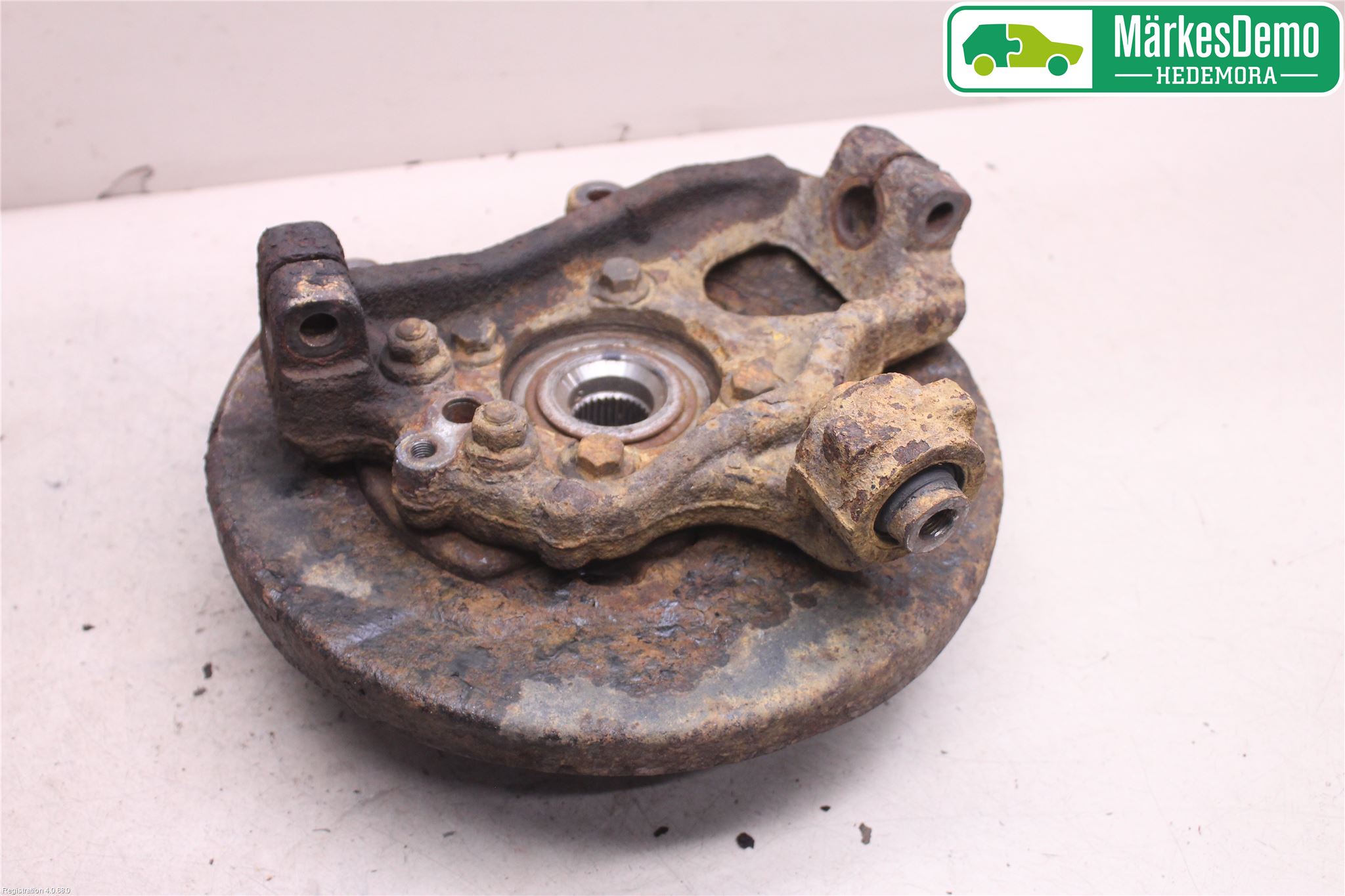 Nissan PATHFINDER R51 05-12 Spindel Vb