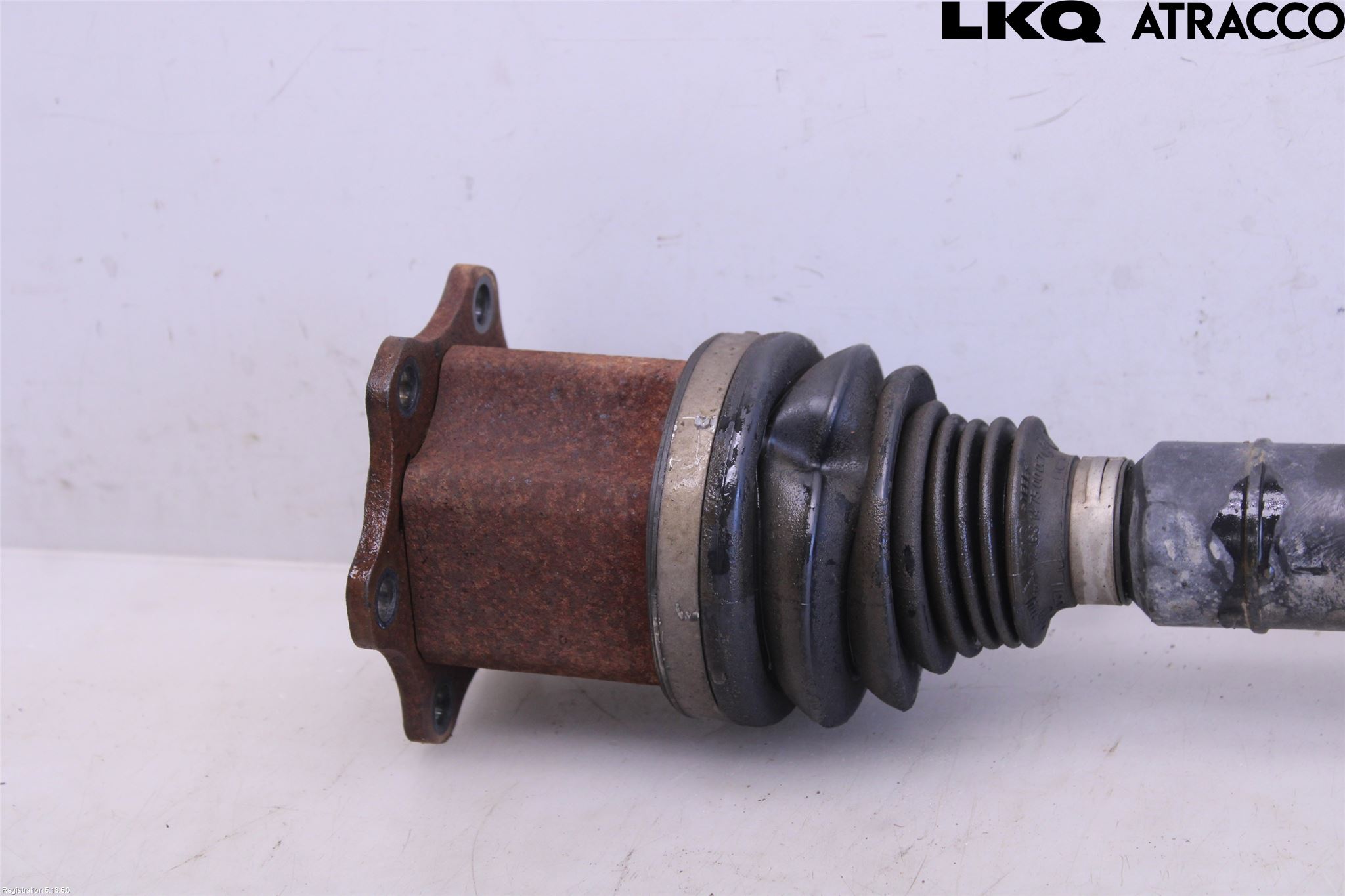 Volkswagen VW PASSAT 05-11 Drivaksel Foran Kompl Høyre