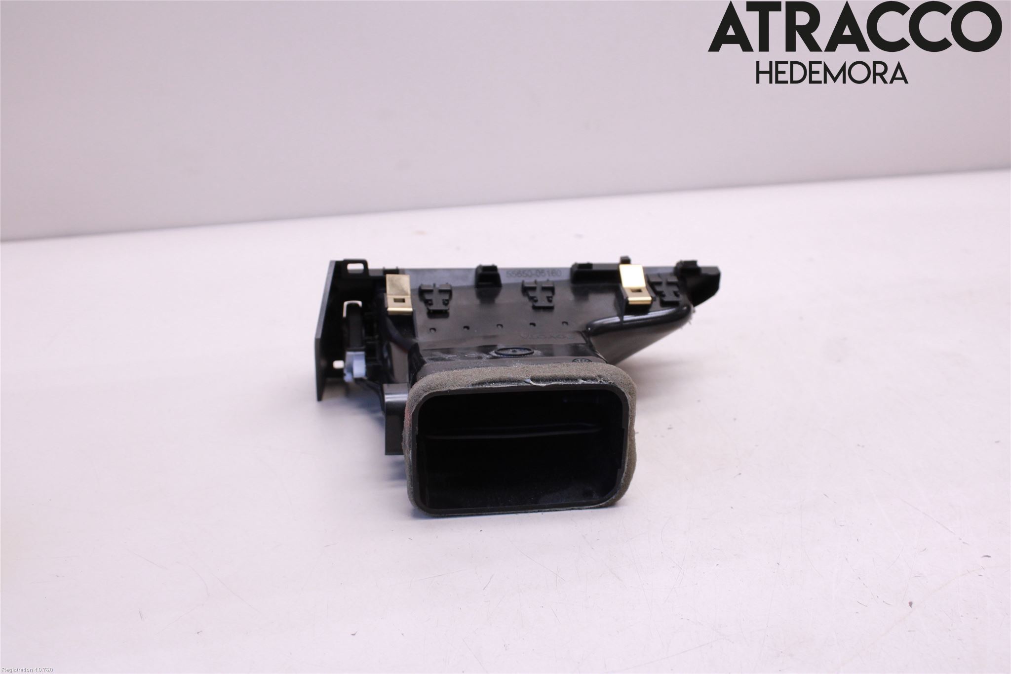 Toyota AVENSIS 16-18 Dashbord Kanal - Dyse
