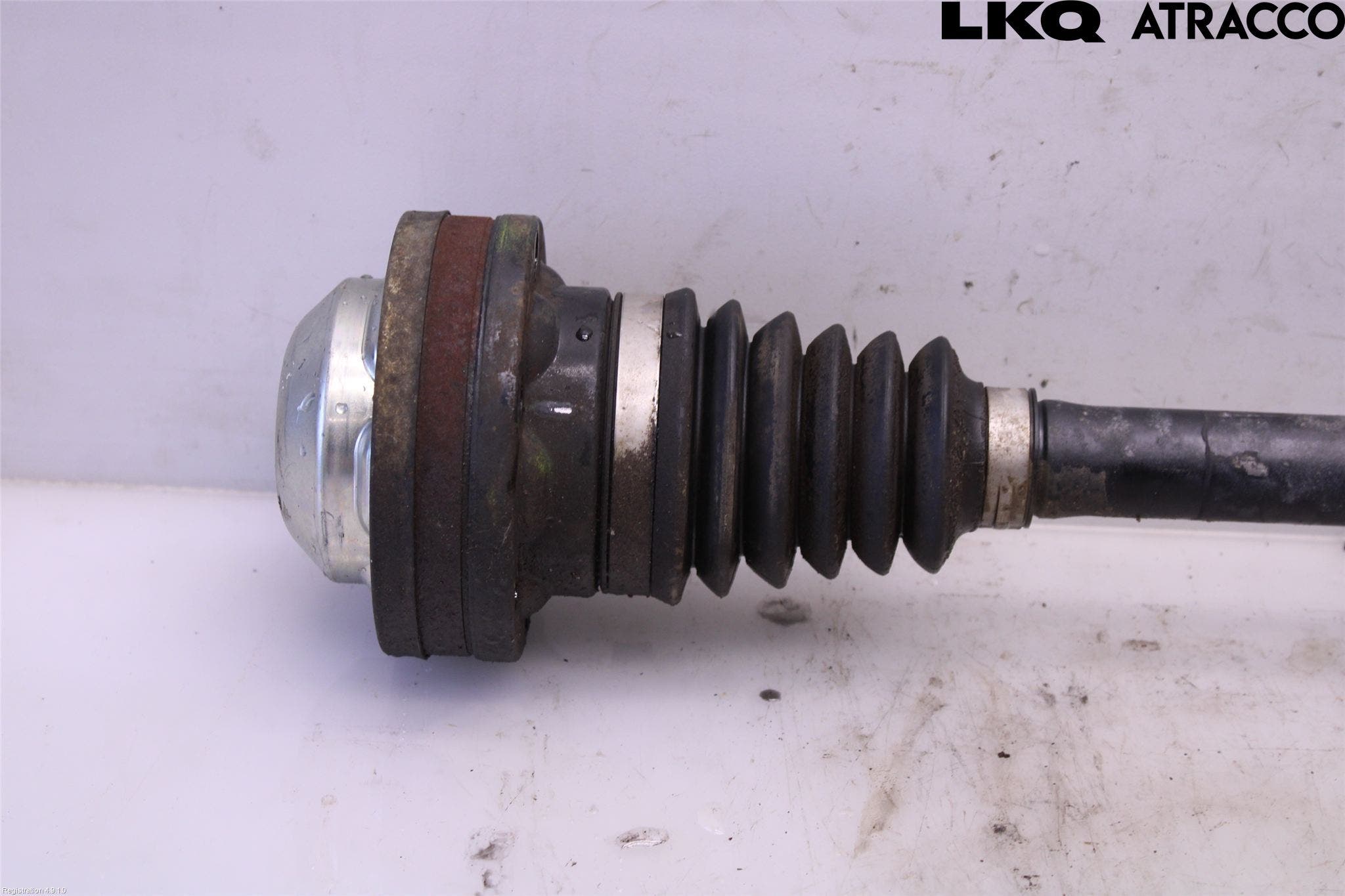 Volkswagen VW TRANSP/CARAVELLE (T5) 04-15 Drivaksel Foran Kompl Venstre
