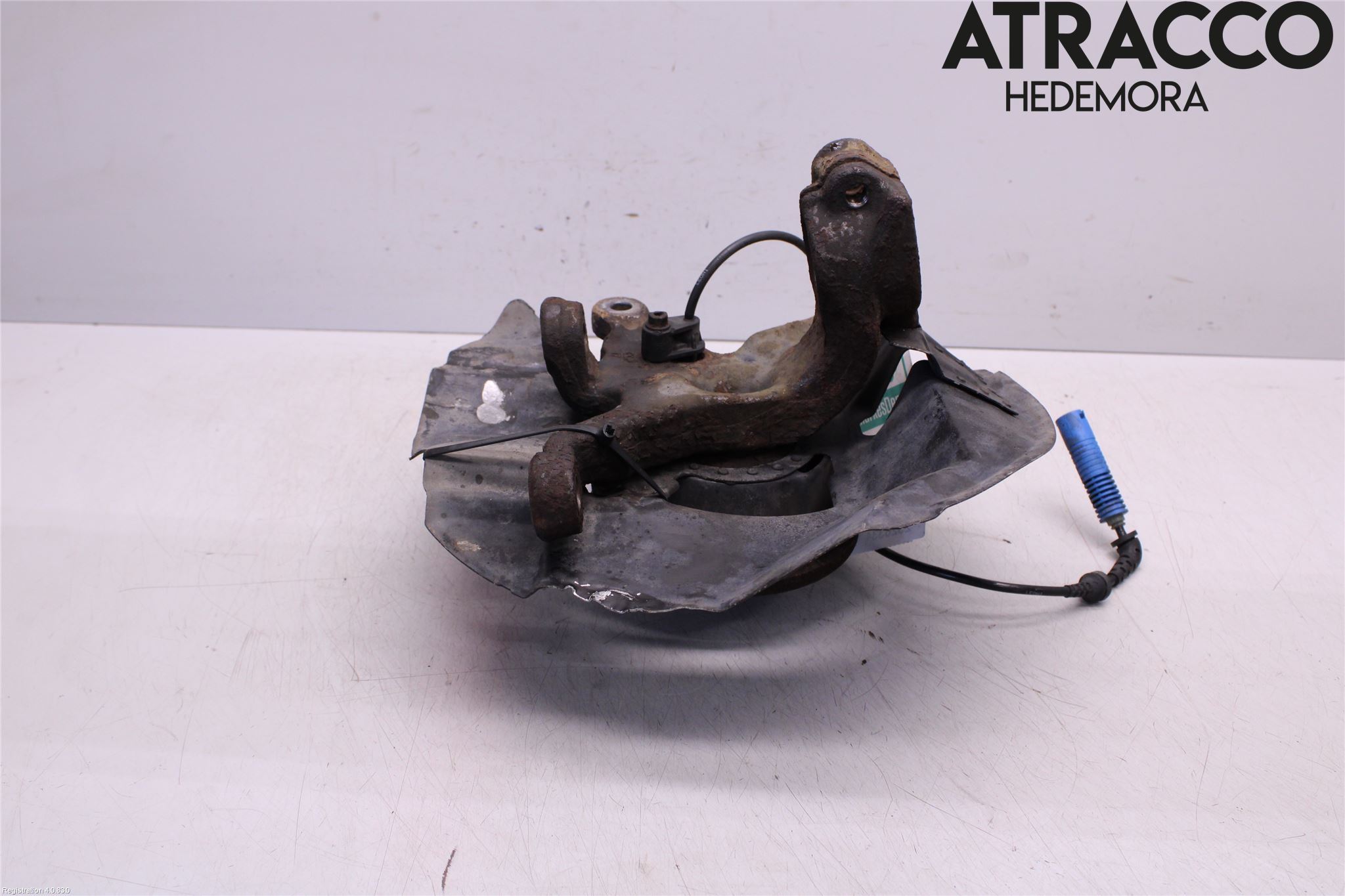 BMW 3 E46      98-05 Spindel Vf