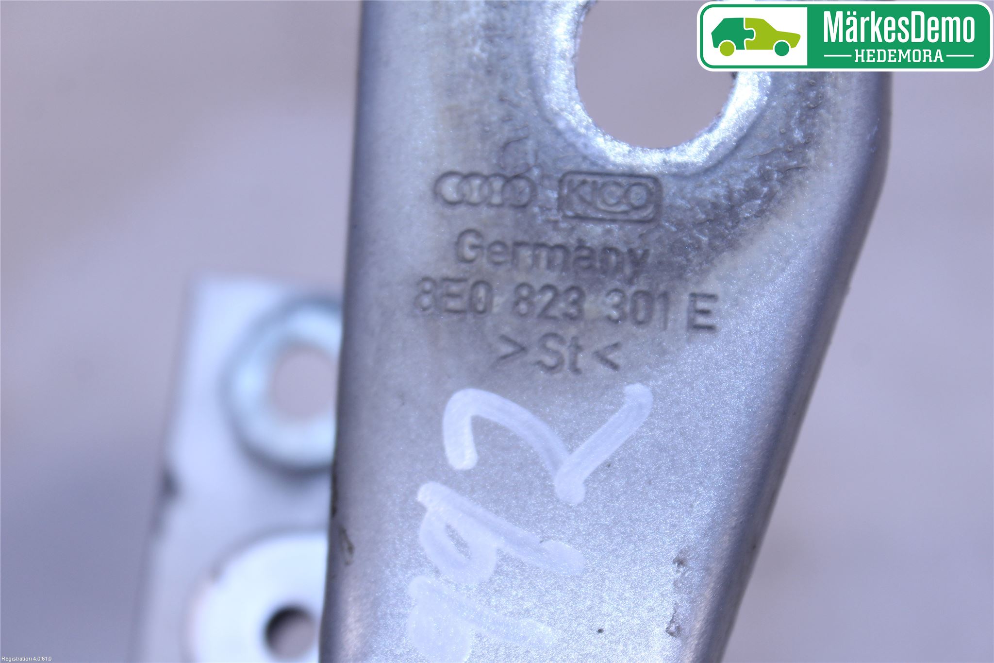 Audi A4/S4 05-07 Panser Hengsel - Hengsler