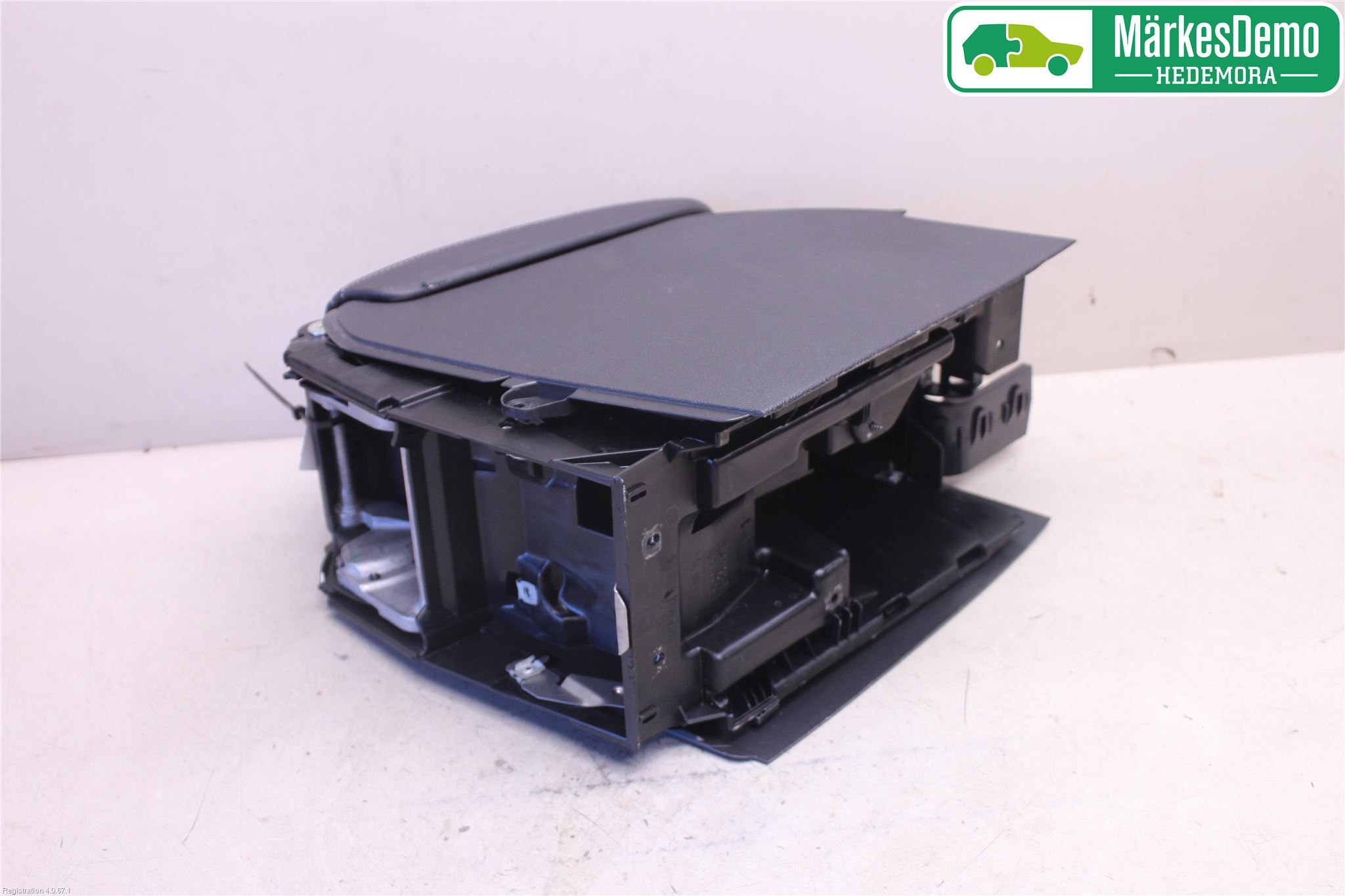 Volkswagen VW SCIROCCO 09-17 Innr Armlene