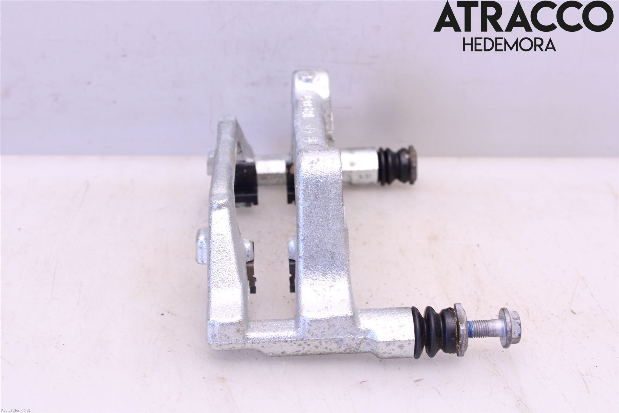 Toyota YARIS CROSS XP21 21- Bremsecaliper Feste Holder