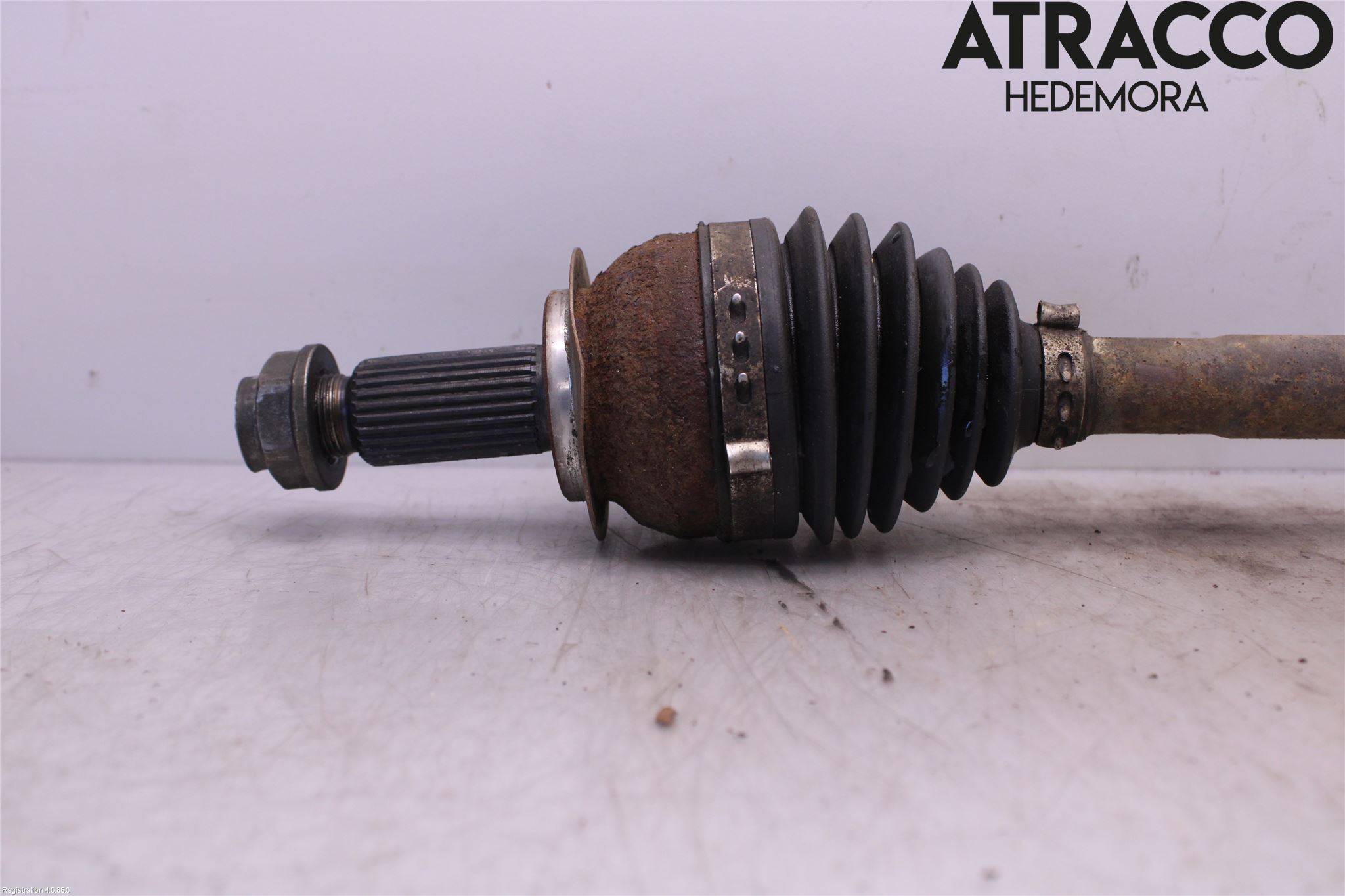 Subaru OUTBACK   04-06 Drivaksel Foran Kompl Venstre