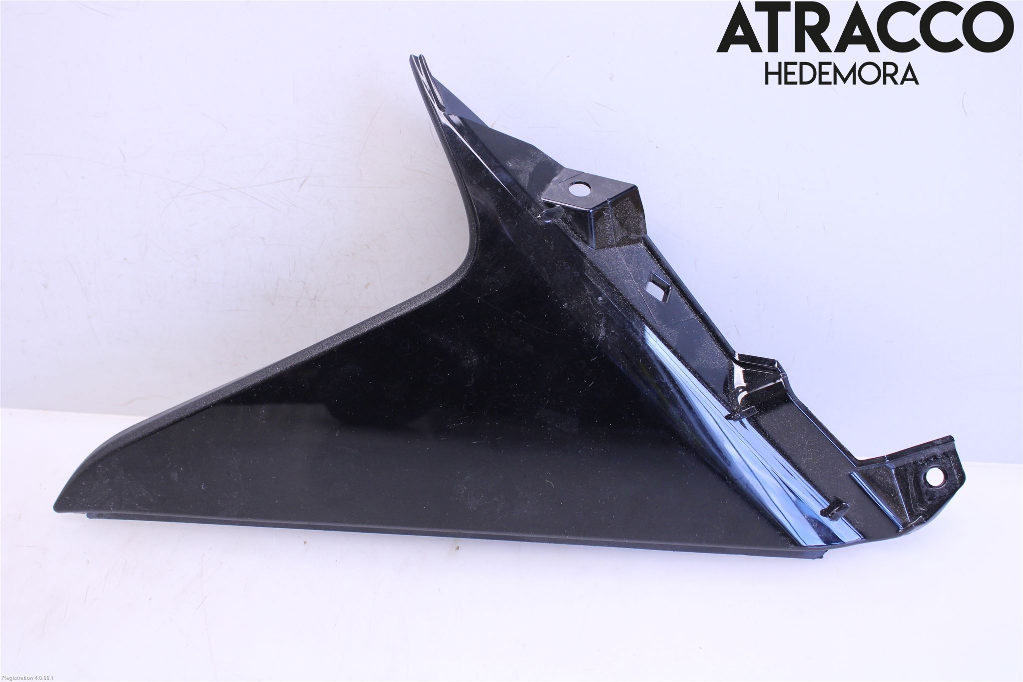 Toyota YARIS CROSS XP21 21- Spoiler Bakluke